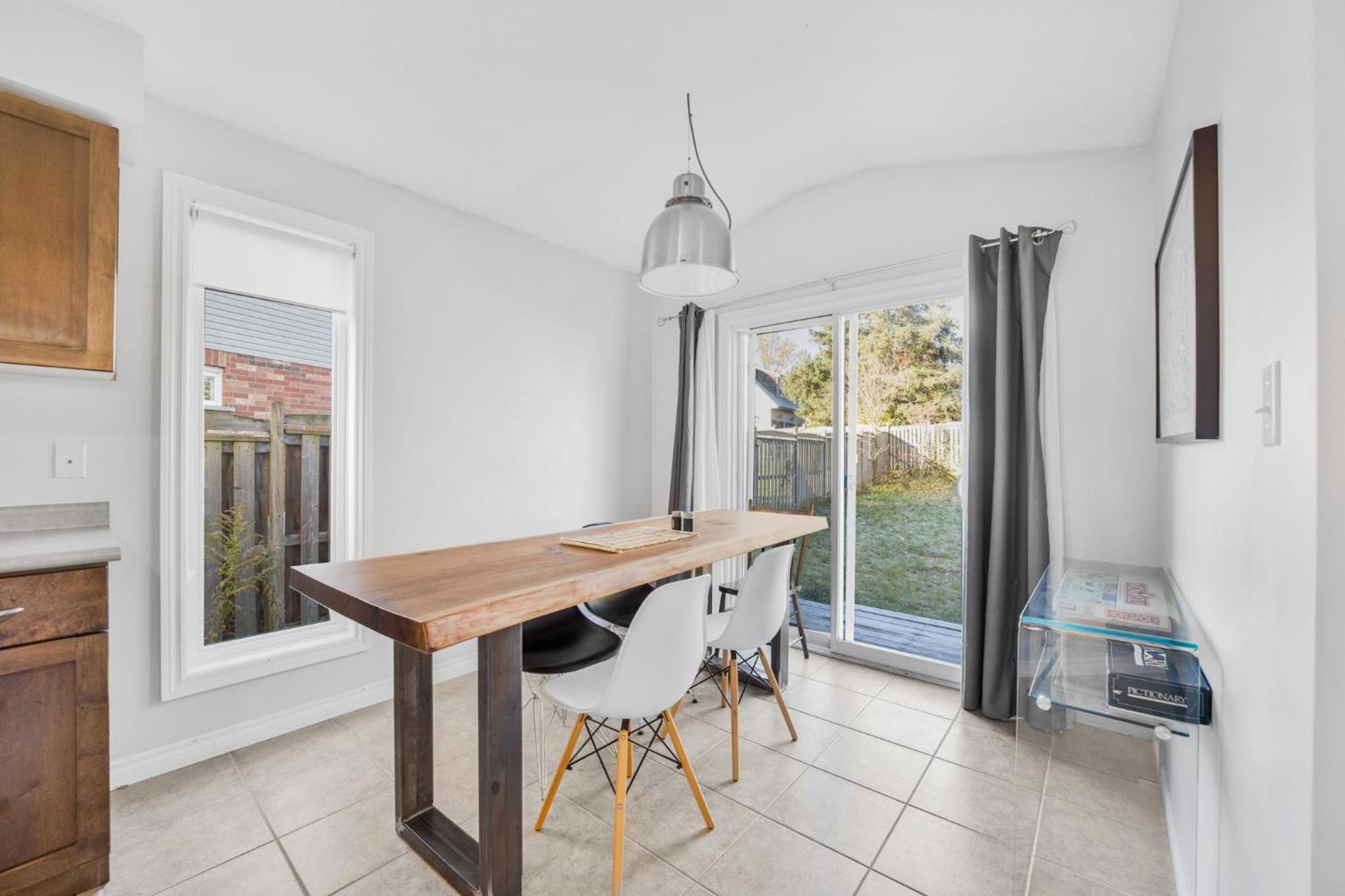 Guelph Vacations - Hanlon Creek Gem Close To U Of G 3 Bedroom - Property Image 22