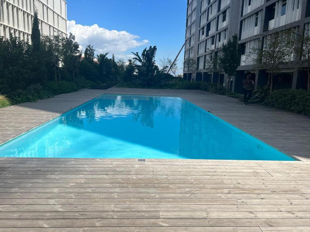 Luxury River View 3BR with Pool by Airport view 5