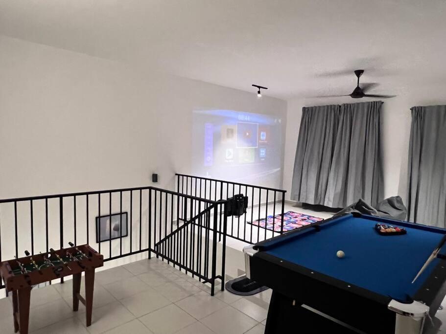 3Floor landed Endlot w pooltable/karaoke/gamesroom