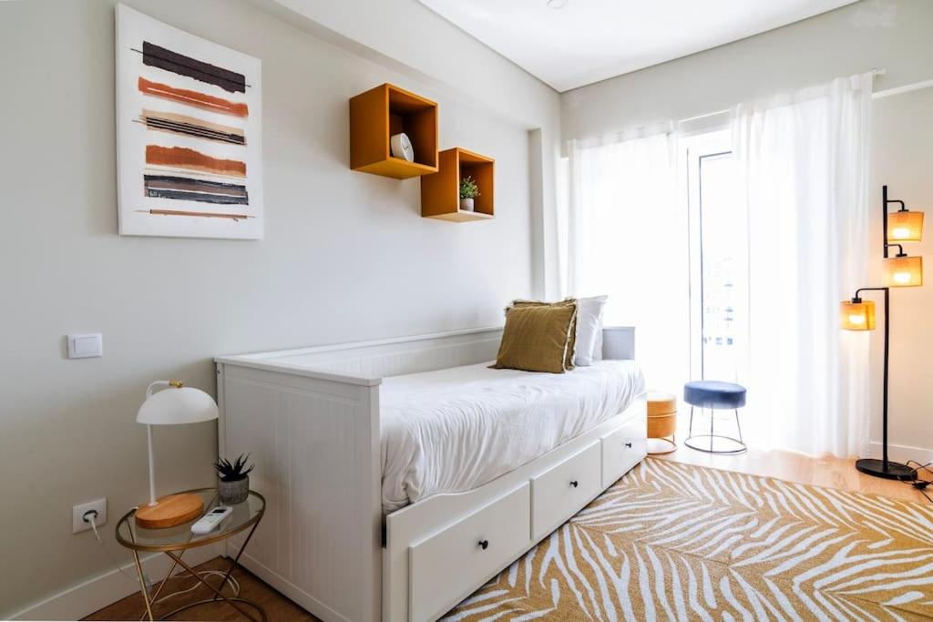 NEW - Luxury & bright apartment Lisbon view 3