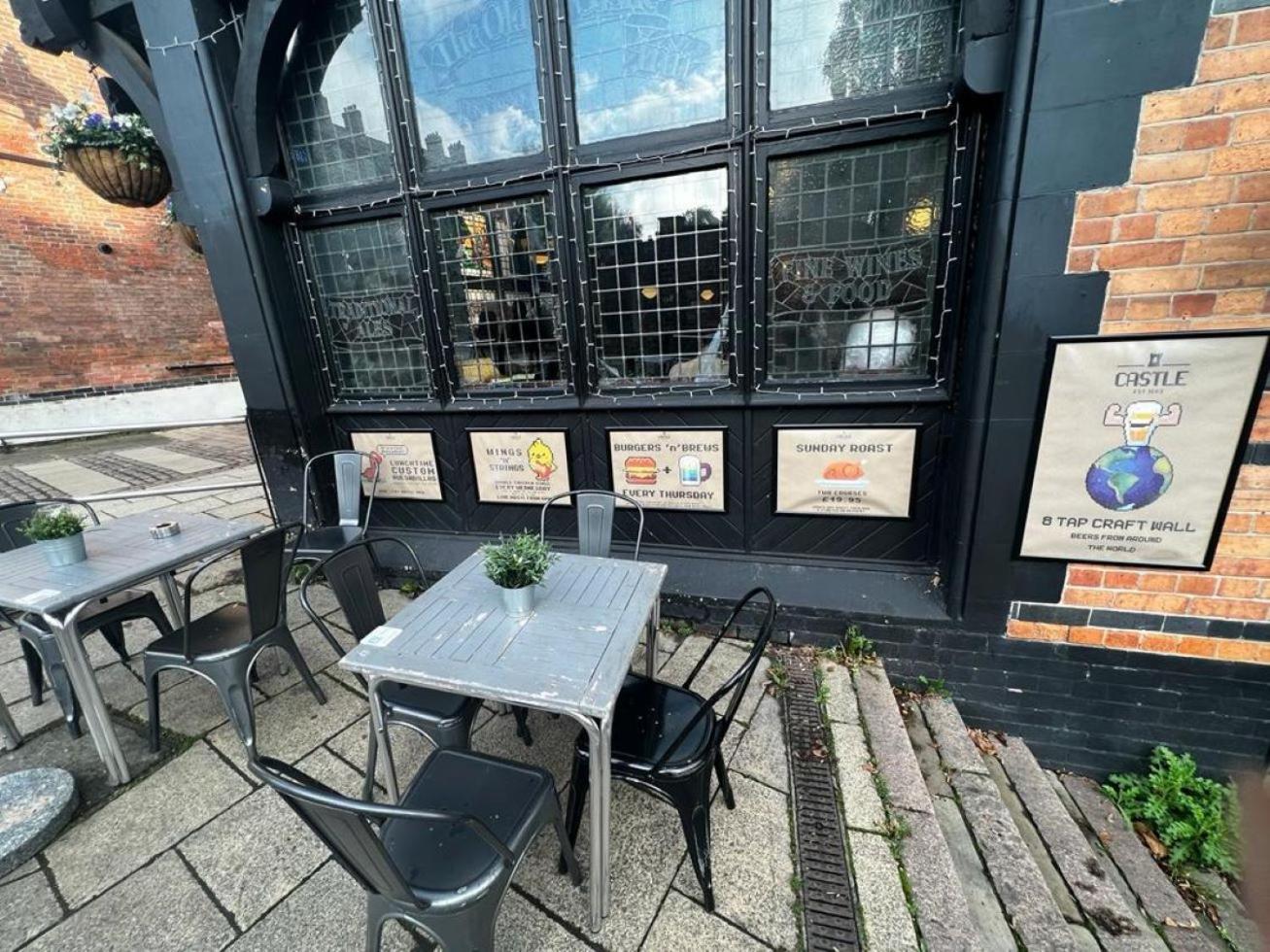 Ground Floor Apartment, great for families, situated in historic The Park area Nottingham