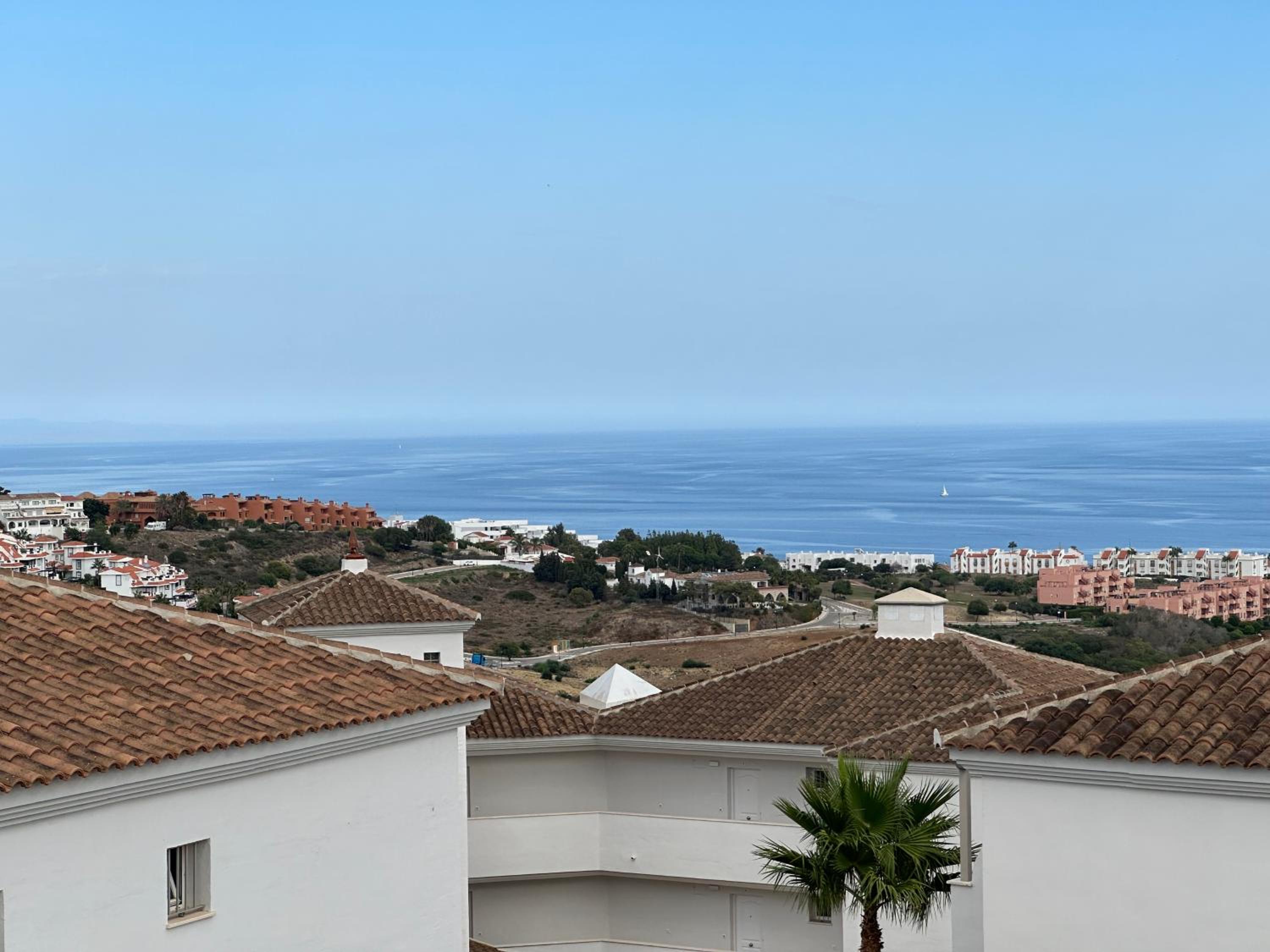 Small Oasis Nelson Mandela Apartment with sea view, two bedrooms, parking, terrace and pool view 3