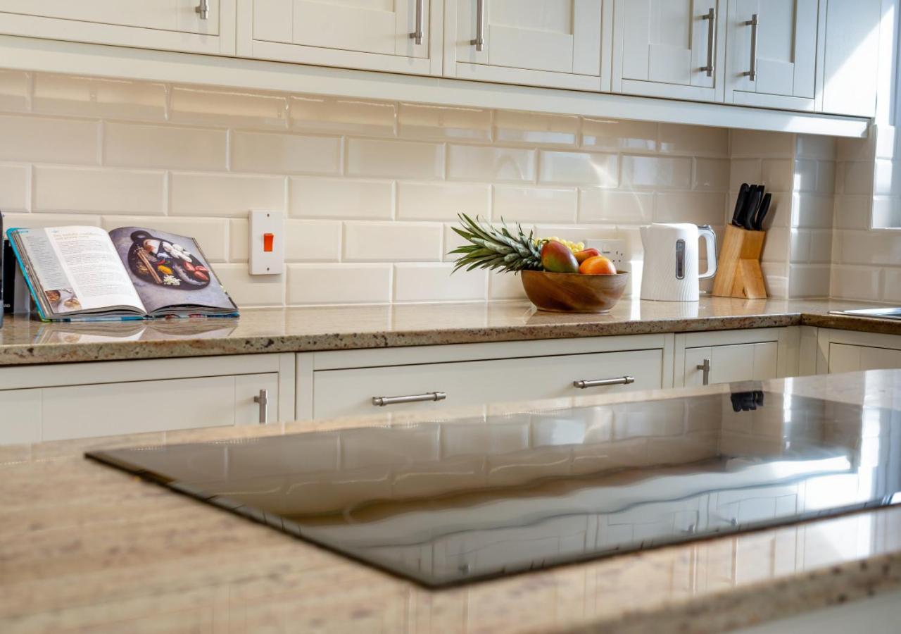 6 Bed in Padstow oc-p00006