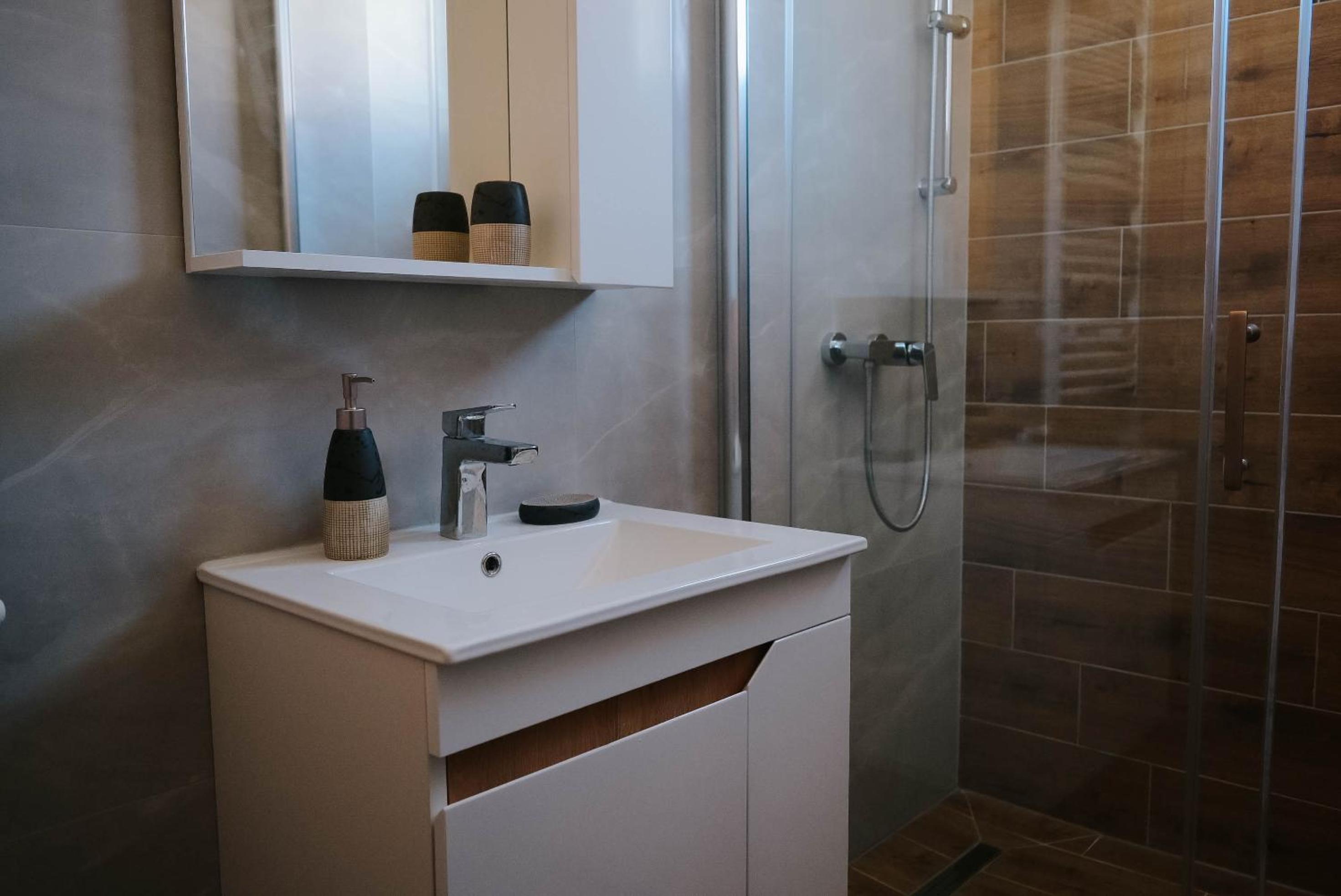 Apartmani Milan view 2