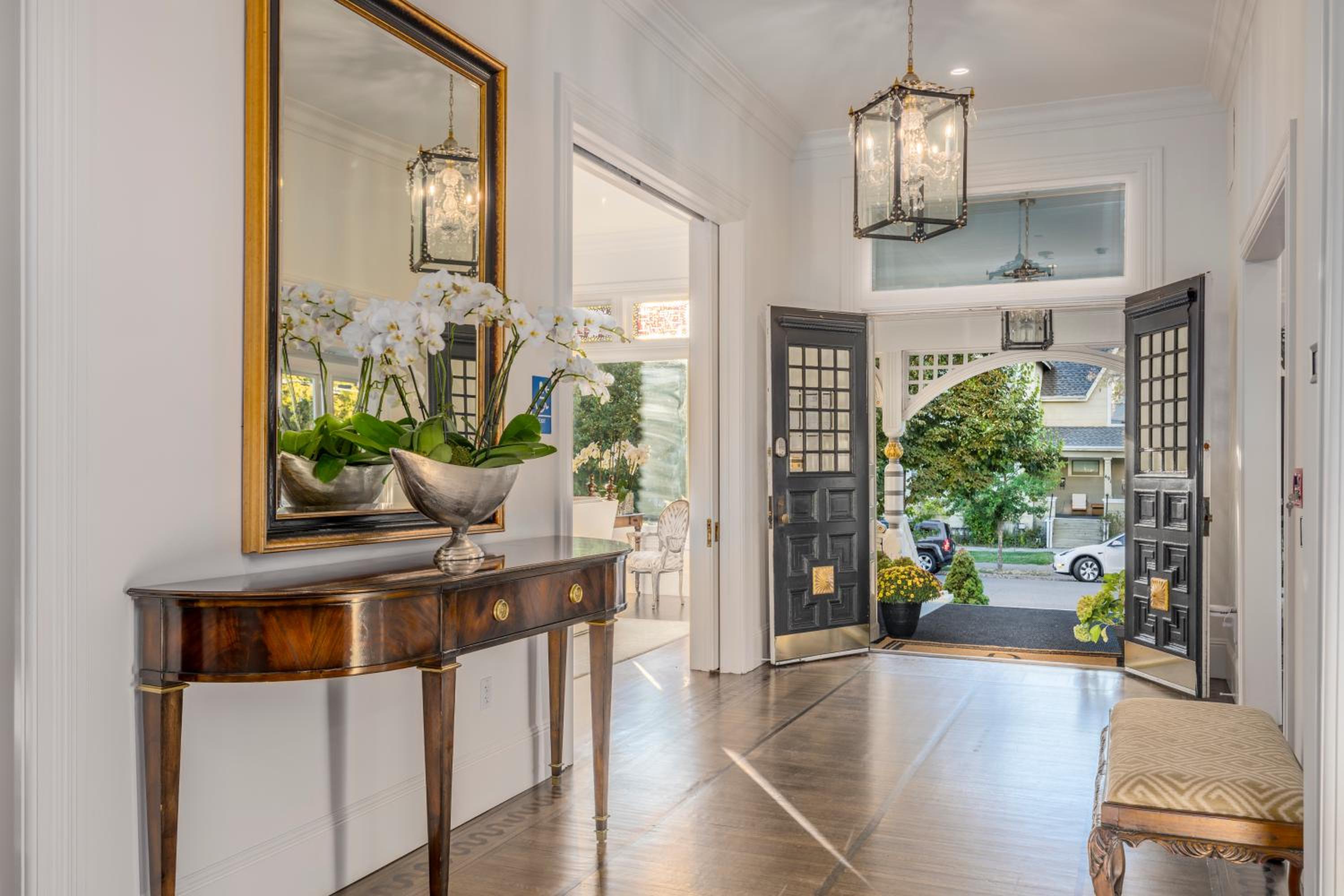 The George - Luxury Boutique Inn