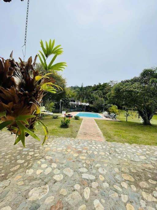 finca de descanso y recreacion, fogata,piscina.