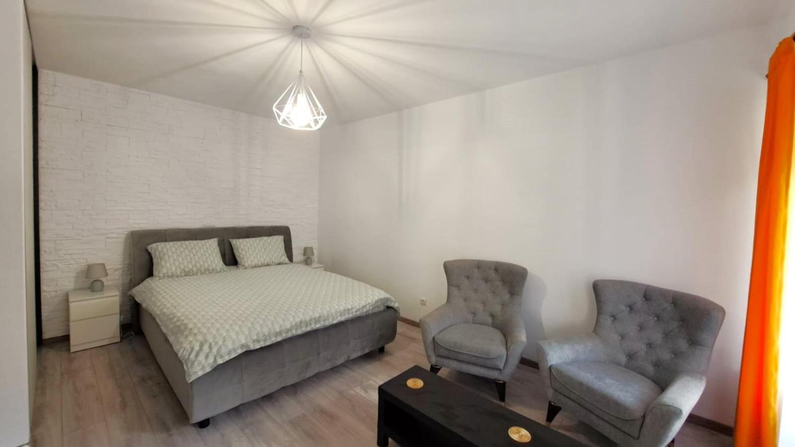 Cosy studio in the heart of Brasov view 5