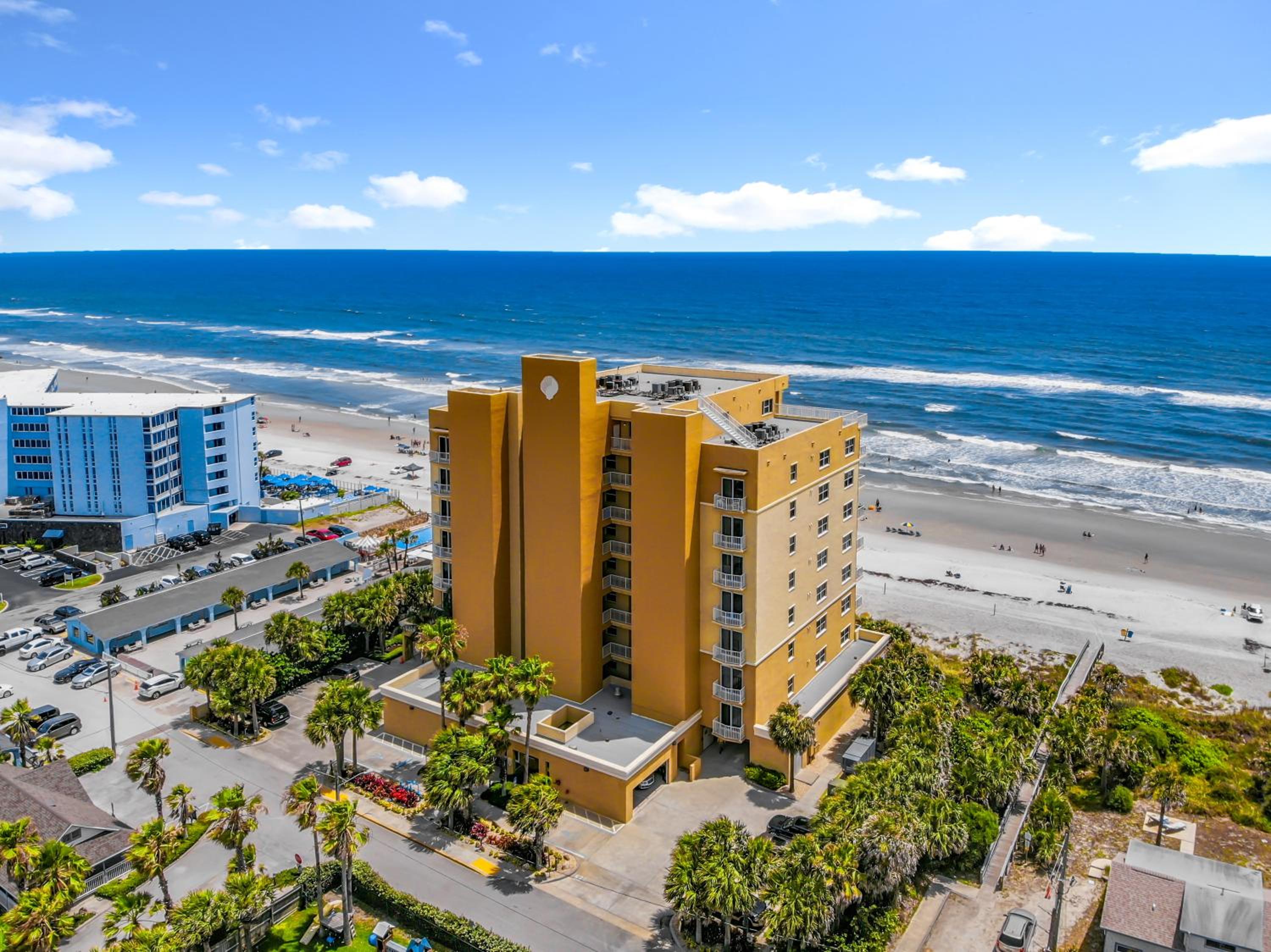 Luxury Beachfront Malibu Condo on 7th Floor ~ Close to Shopping Dining ~ Malibu 703 view 5