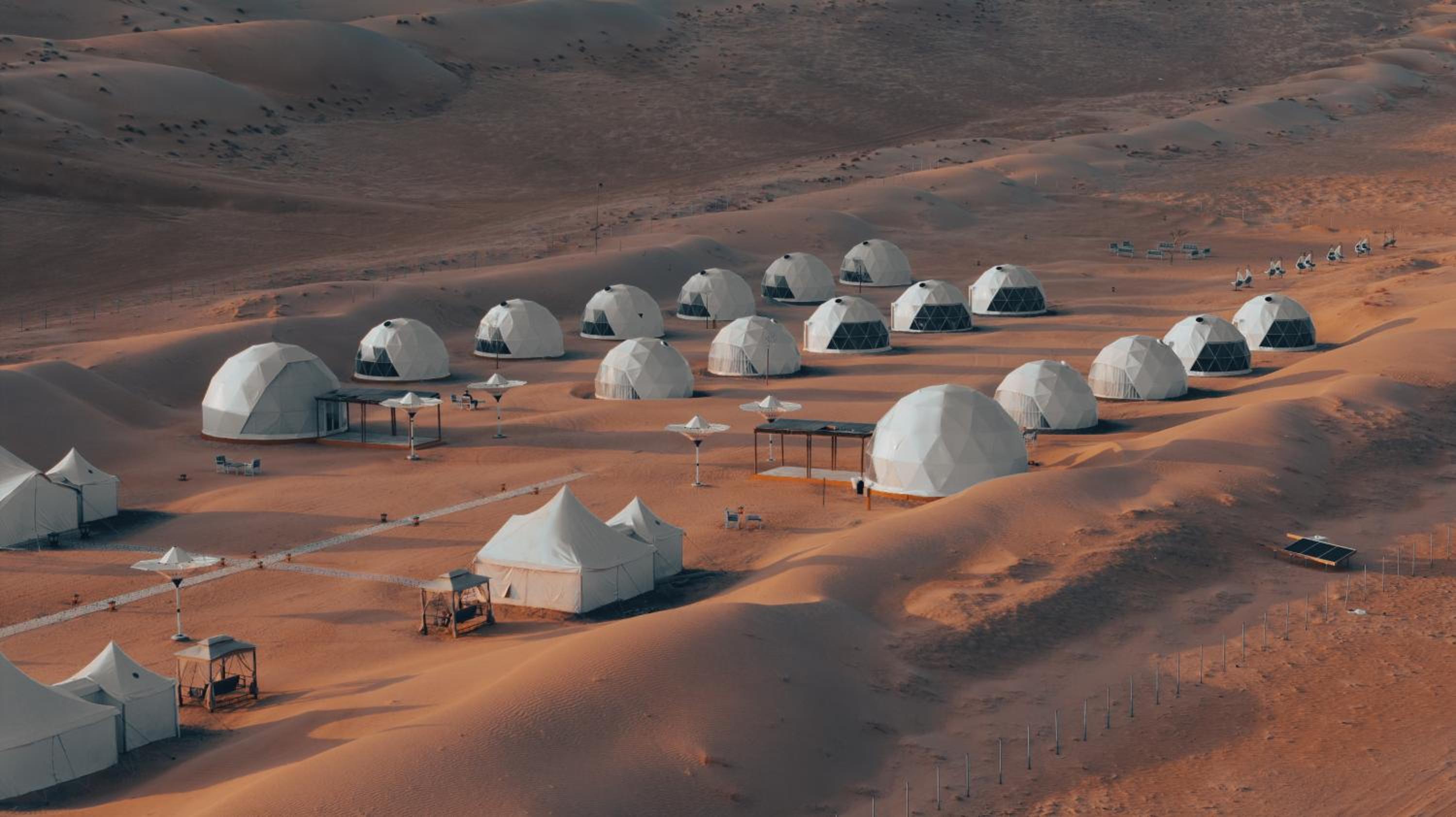 Luxury Desert Camp Oman view 3
