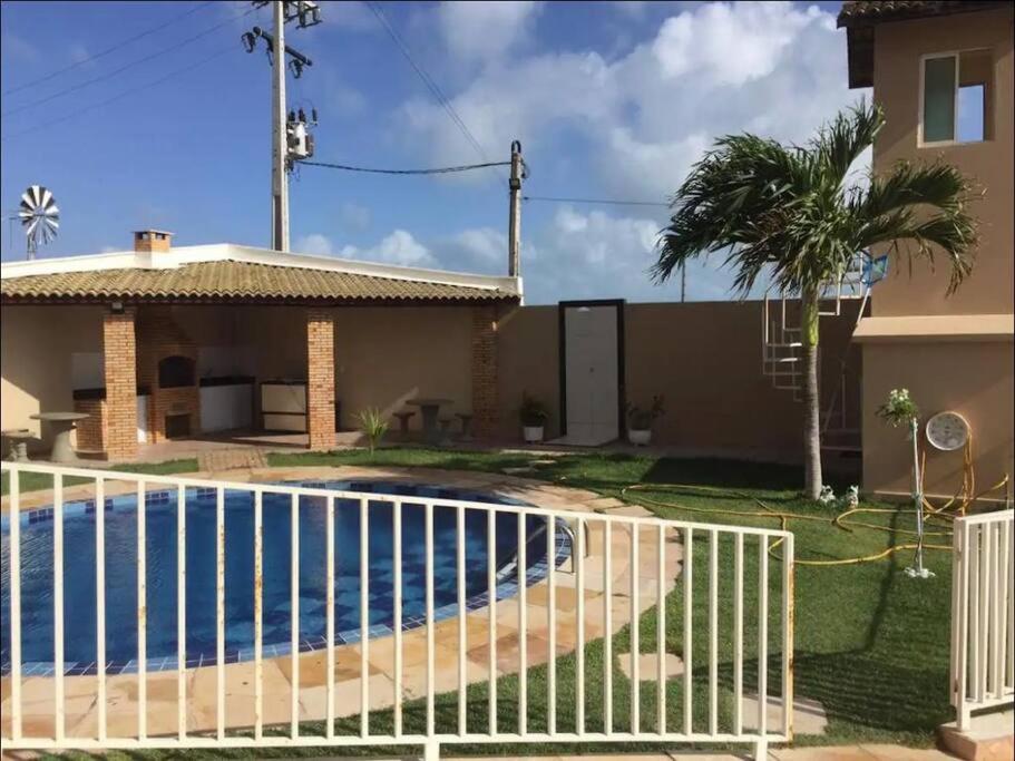 Apto com Ar com vista para praia de Morro Branco - Fortaleza