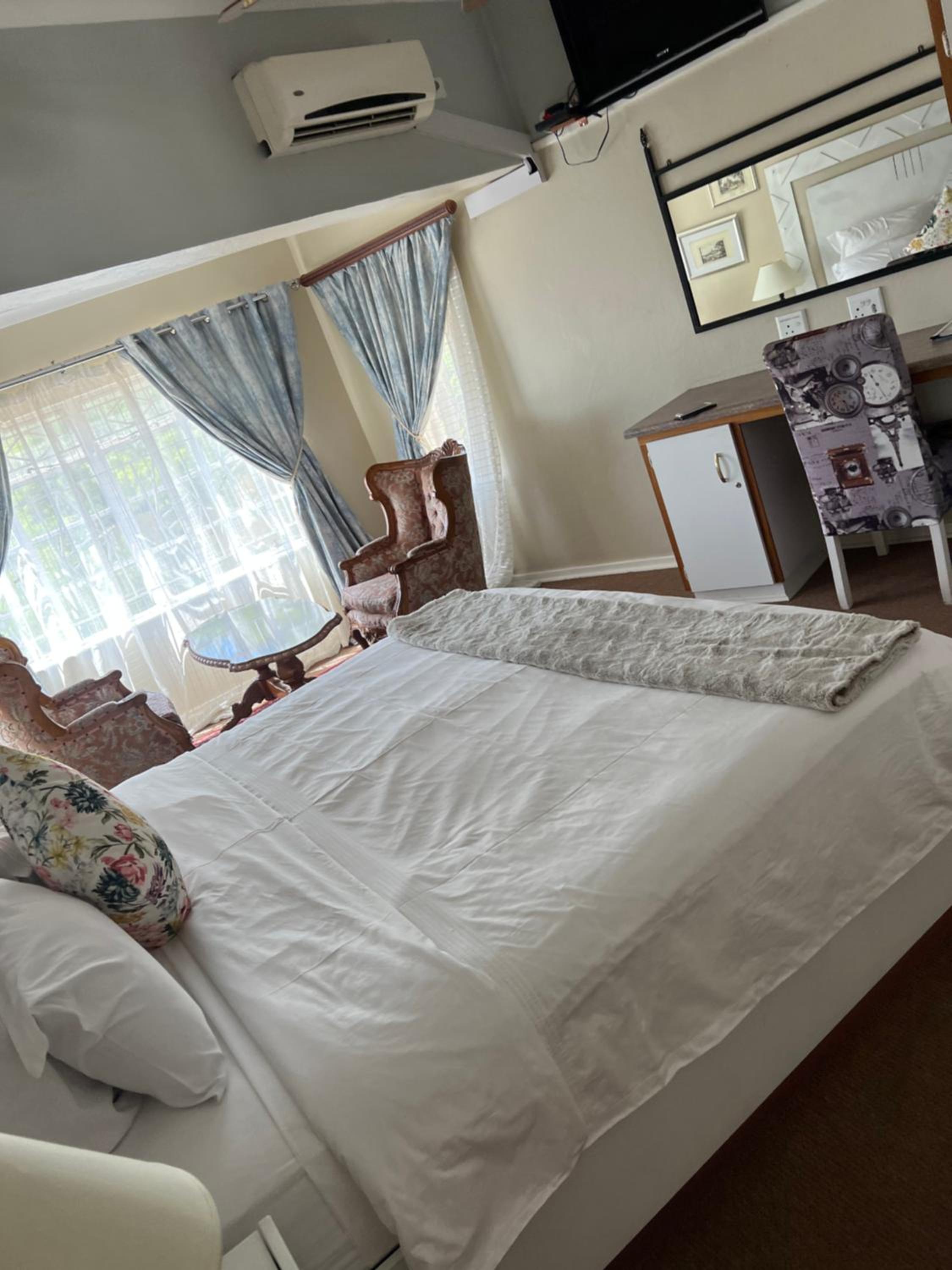 The KEDESAN Huis - Guest House