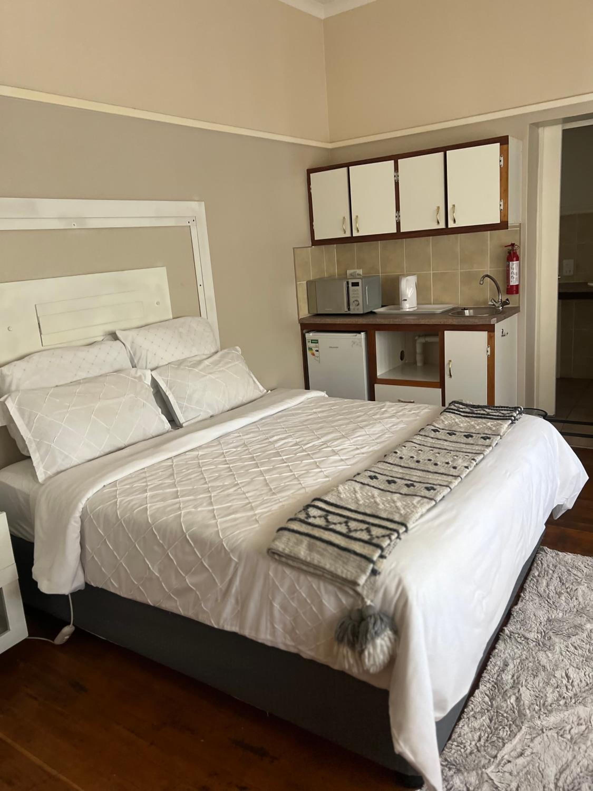 The KEDESAN Huis - Guest House