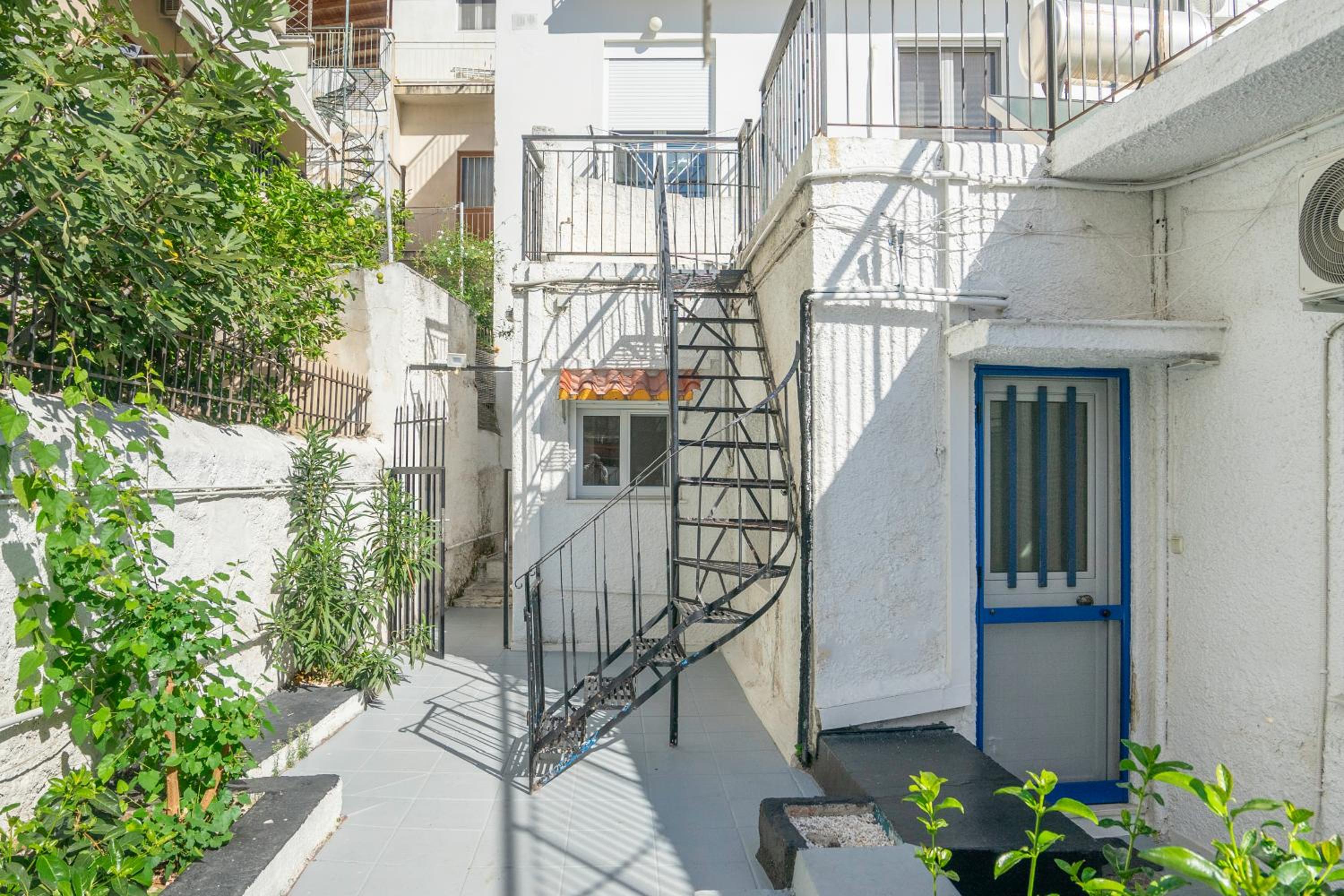 Detached house 1km from Acropolis Filopappou