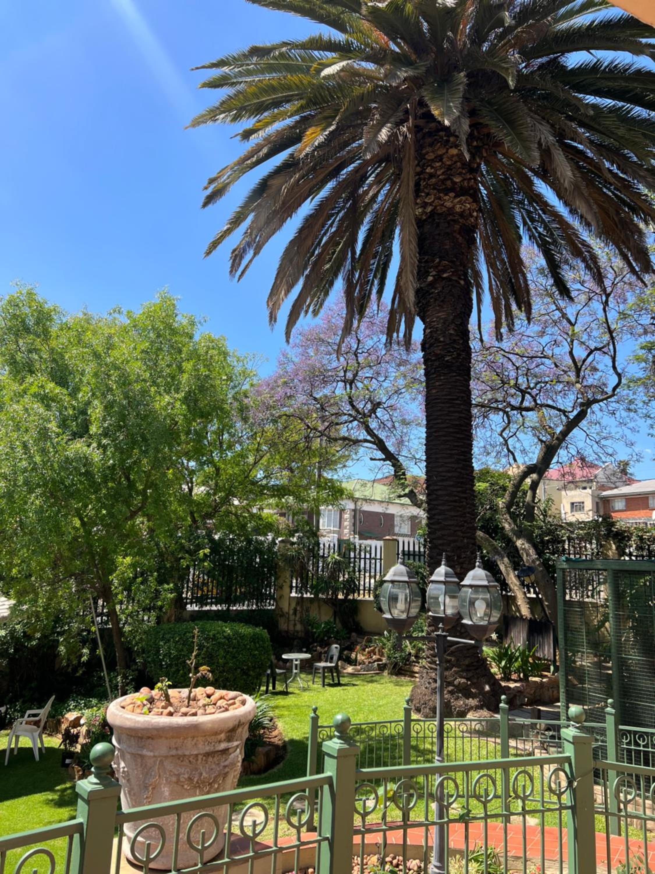 The KEDESAN Huis - Guest House