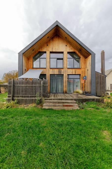 Metal-House view 3