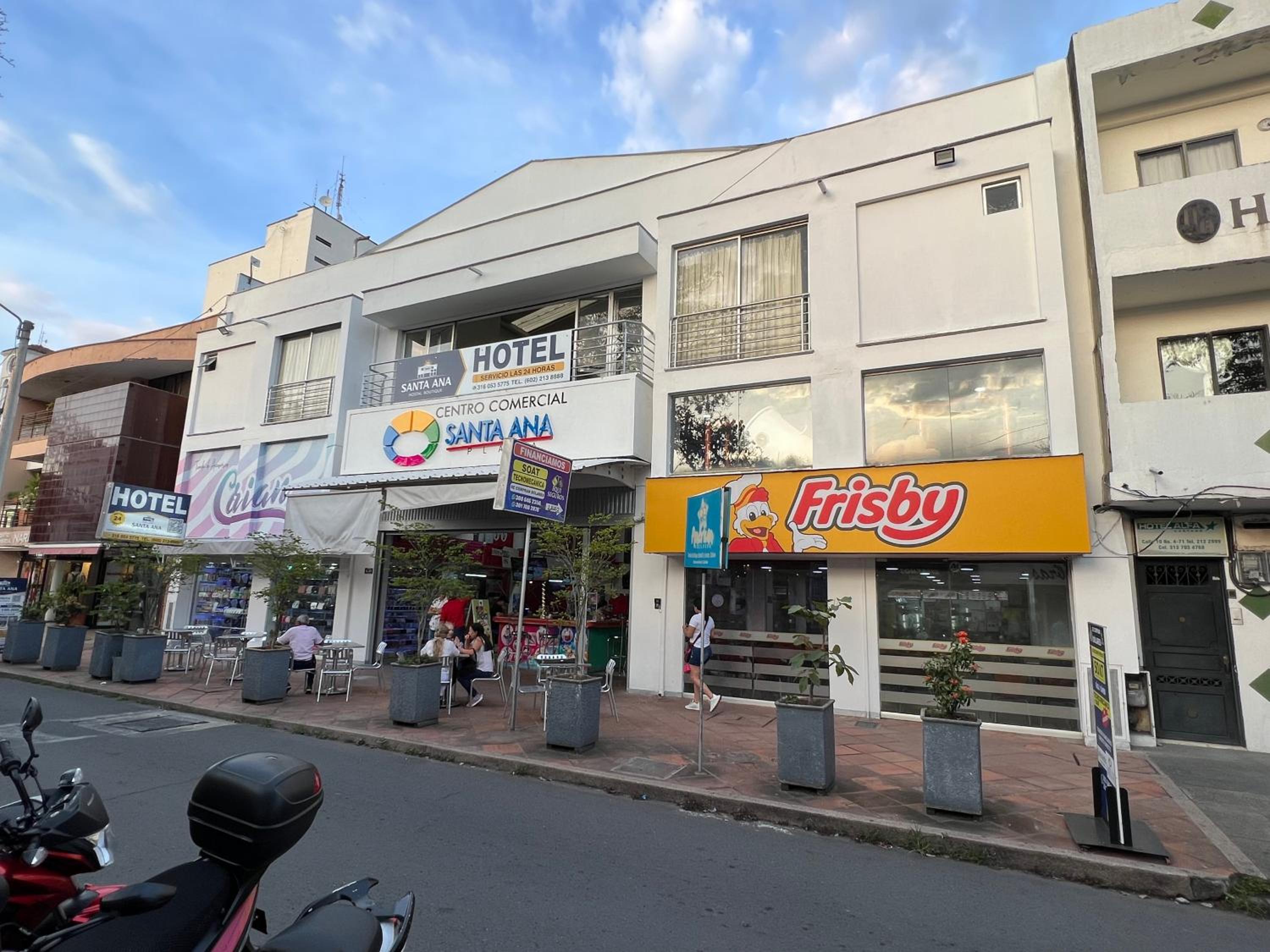 Apartamento para grupos grandes dentro de centro comercial con frisby
