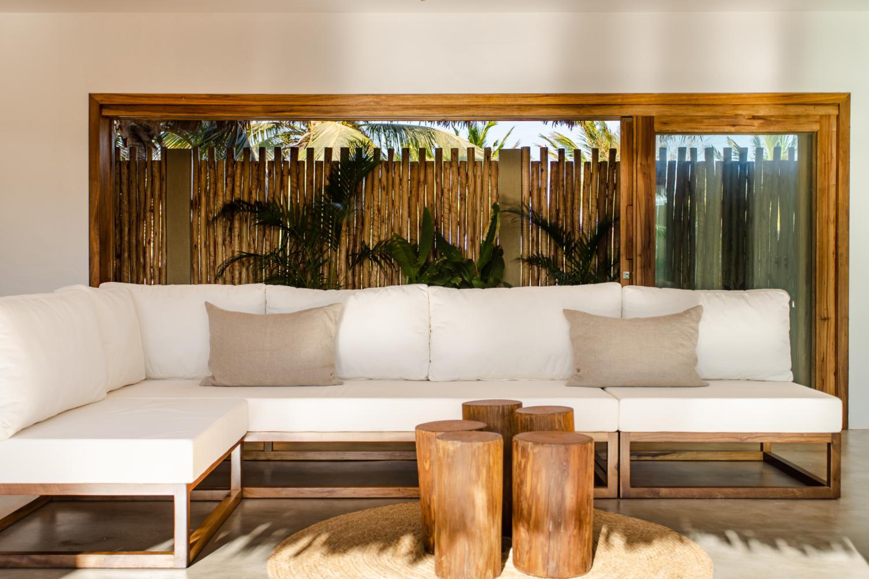 Villa Aura, piscina privativa e rooftop com vista excepcional pro mar, 150m do mar e do Rancho do Kite, Praia do Prea
