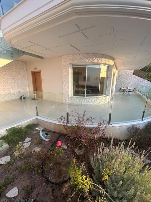 97sq.m new apartment in Voula Panorama