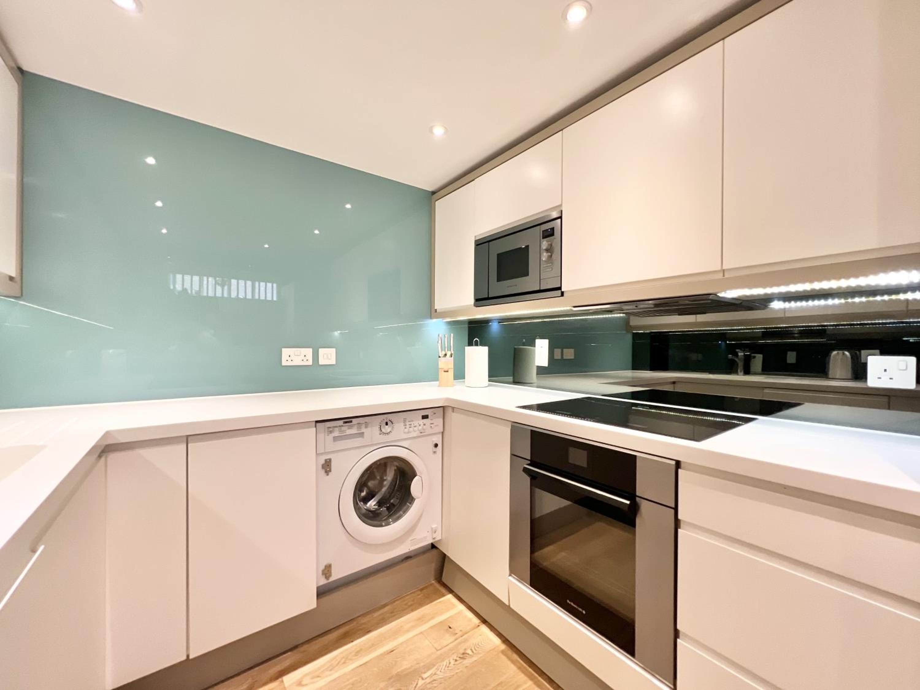 VIP SERVICED APARTMENTS LONDON ExCELLENT LOCATION GREAT PRICE