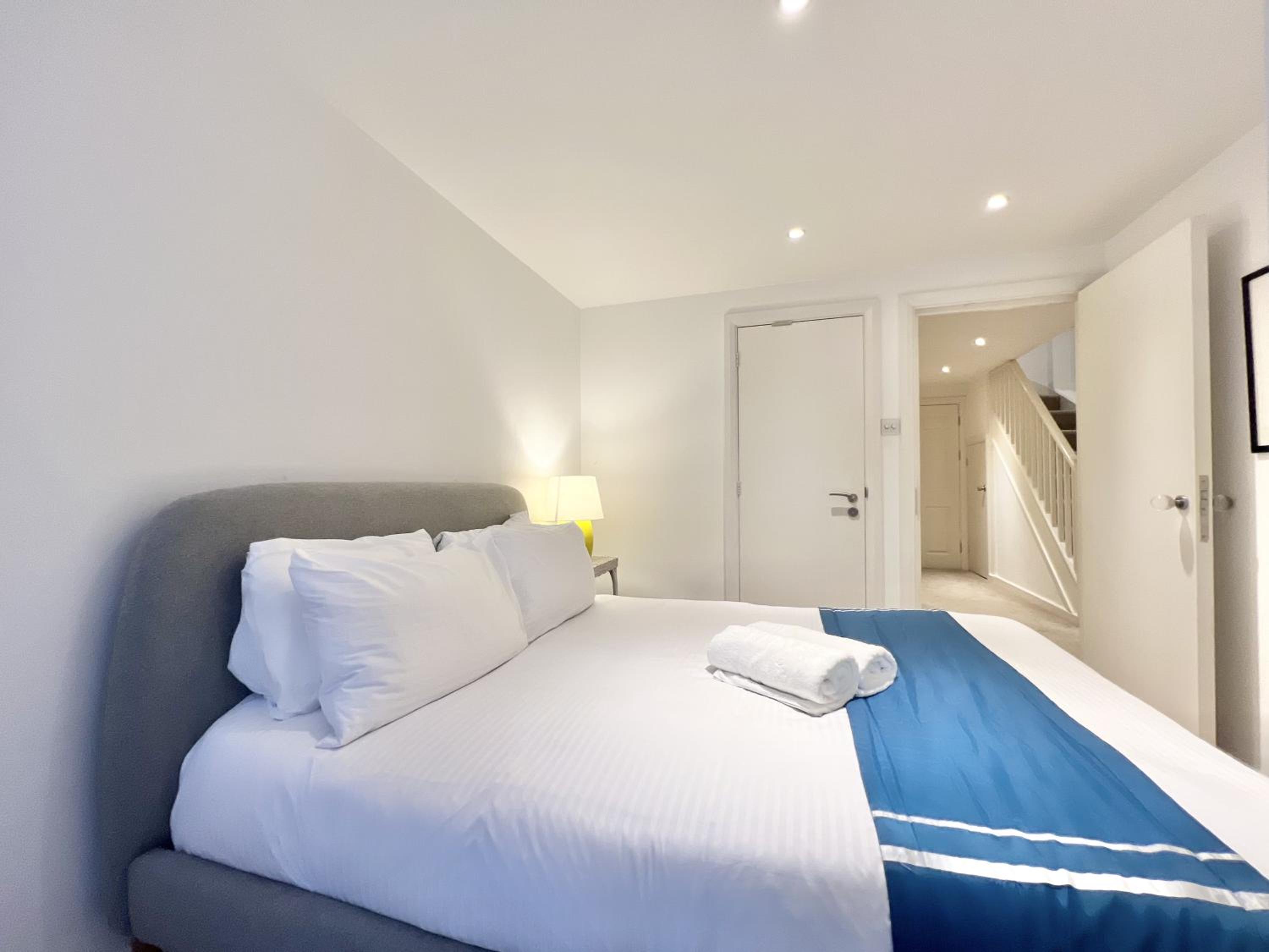 VIP SERVICED APARTMENTS LONDON ExCELLENT LOCATION GREAT PRICE