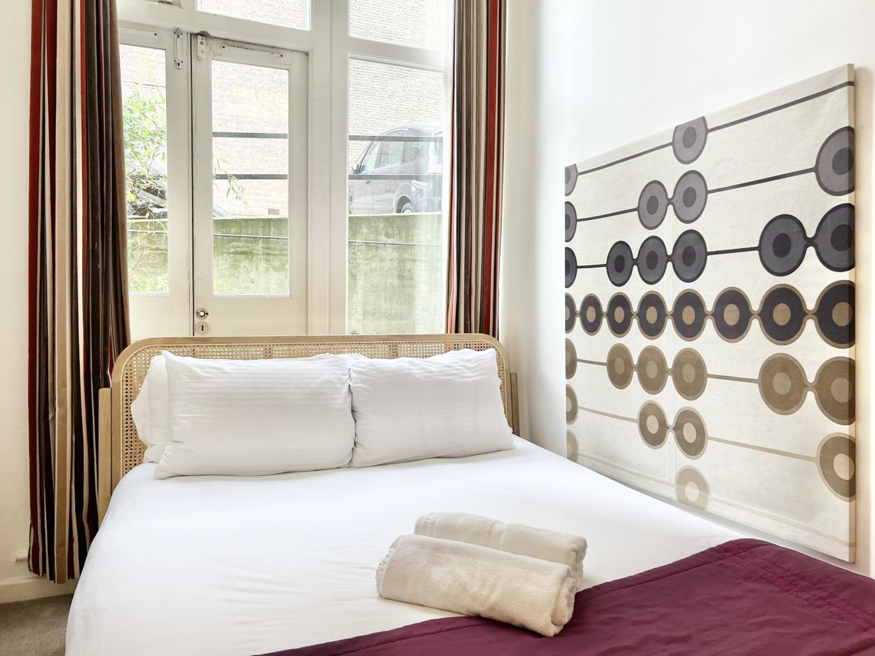 VIP SERVICED APARTMENTS LONDON ExCELLENT LOCATION GREAT PRICE