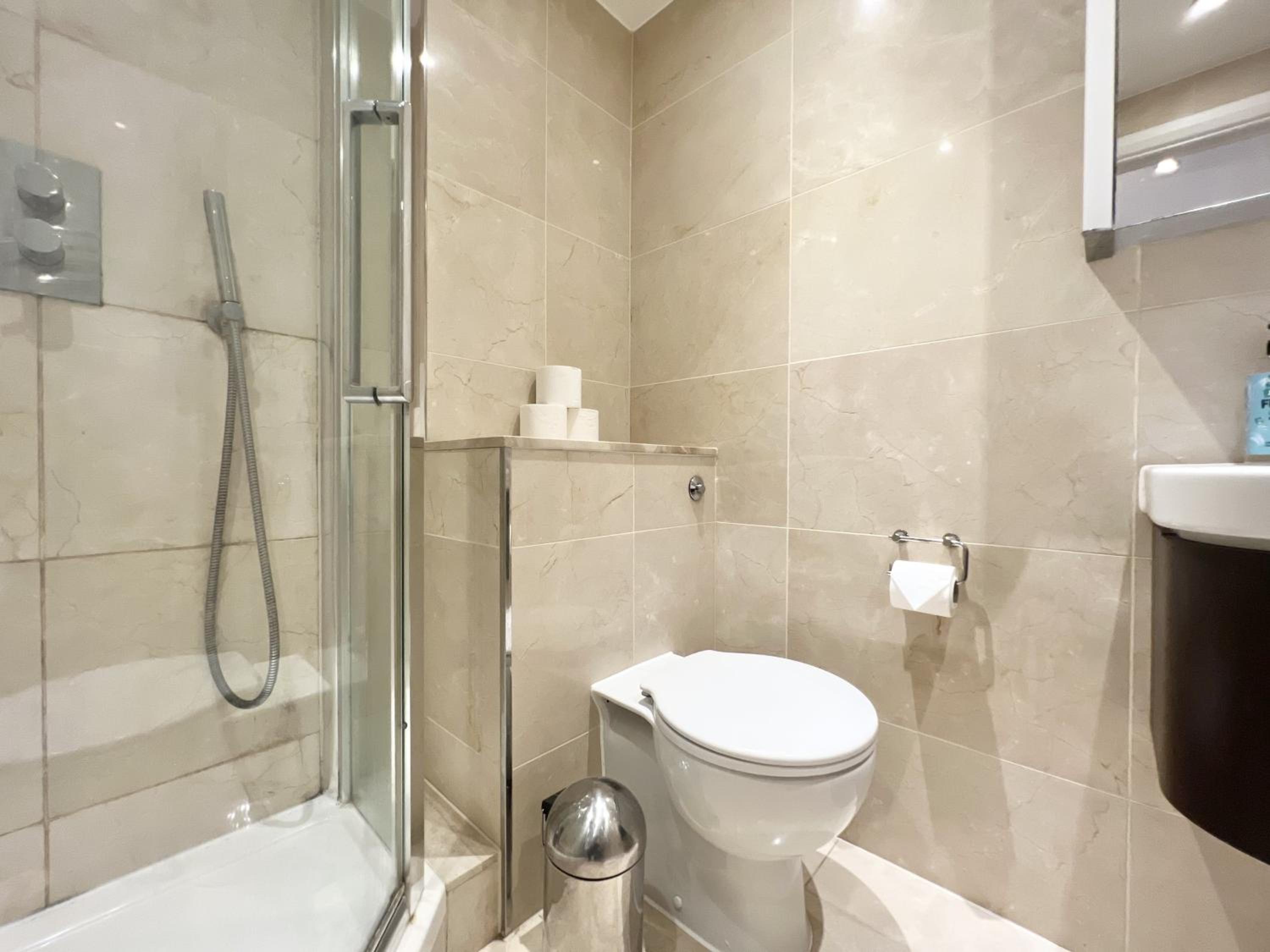 VIP SERVICED APARTMENTS LONDON ExCELLENT LOCATION GREAT PRICE