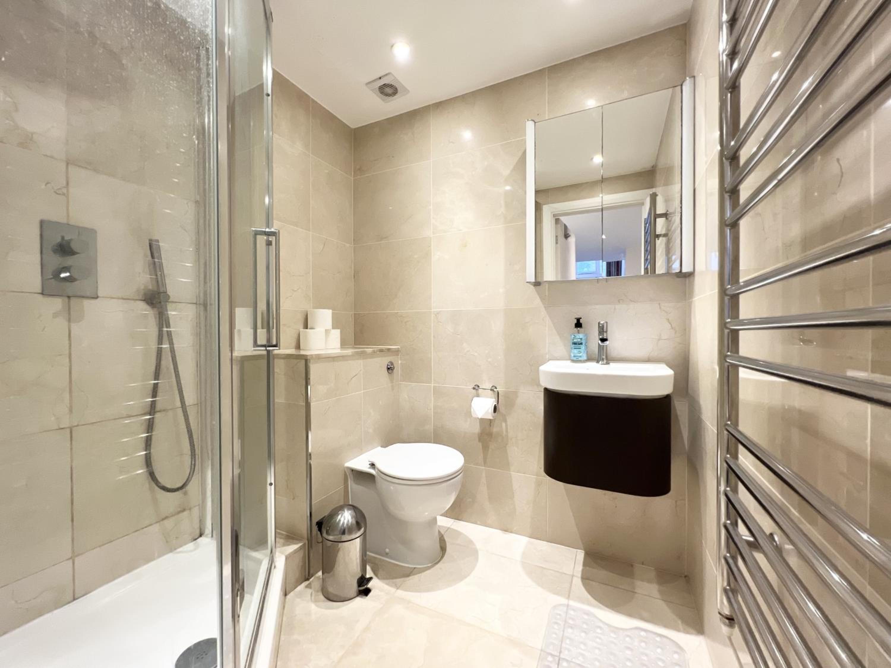 VIP SERVICED APARTMENTS LONDON ExCELLENT LOCATION GREAT PRICE