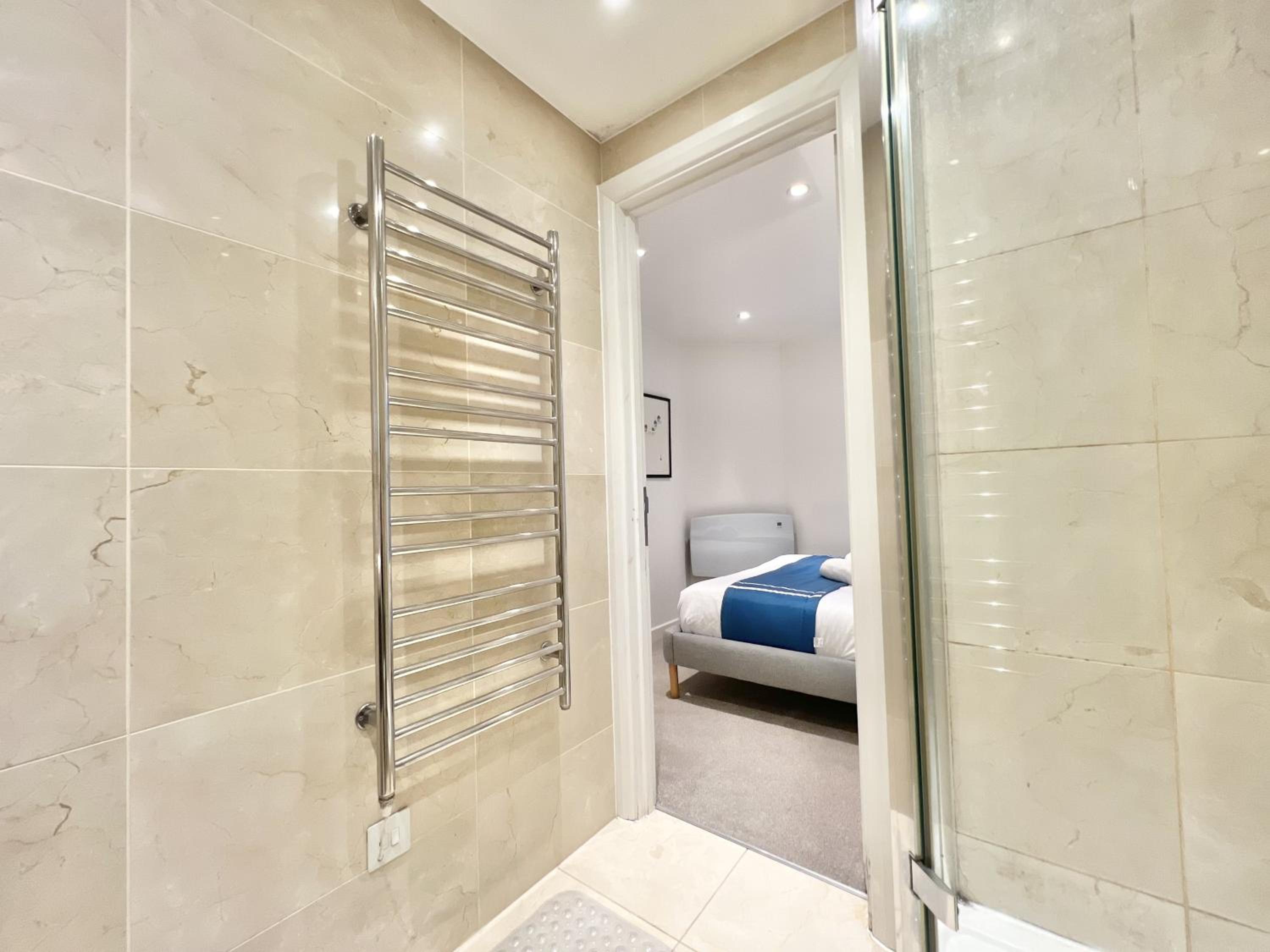 VIP SERVICED APARTMENTS LONDON ExCELLENT LOCATION GREAT PRICE