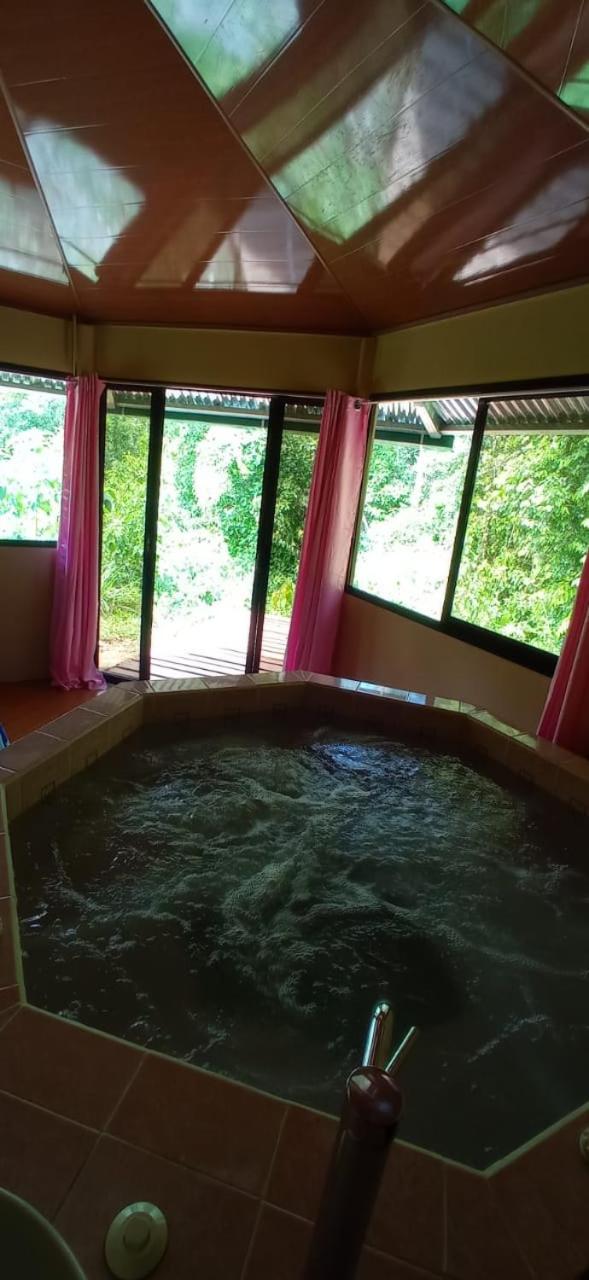 Cabaña De Montaña Con Jacuzzi
