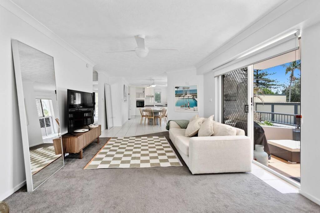 Bilinga Beach House