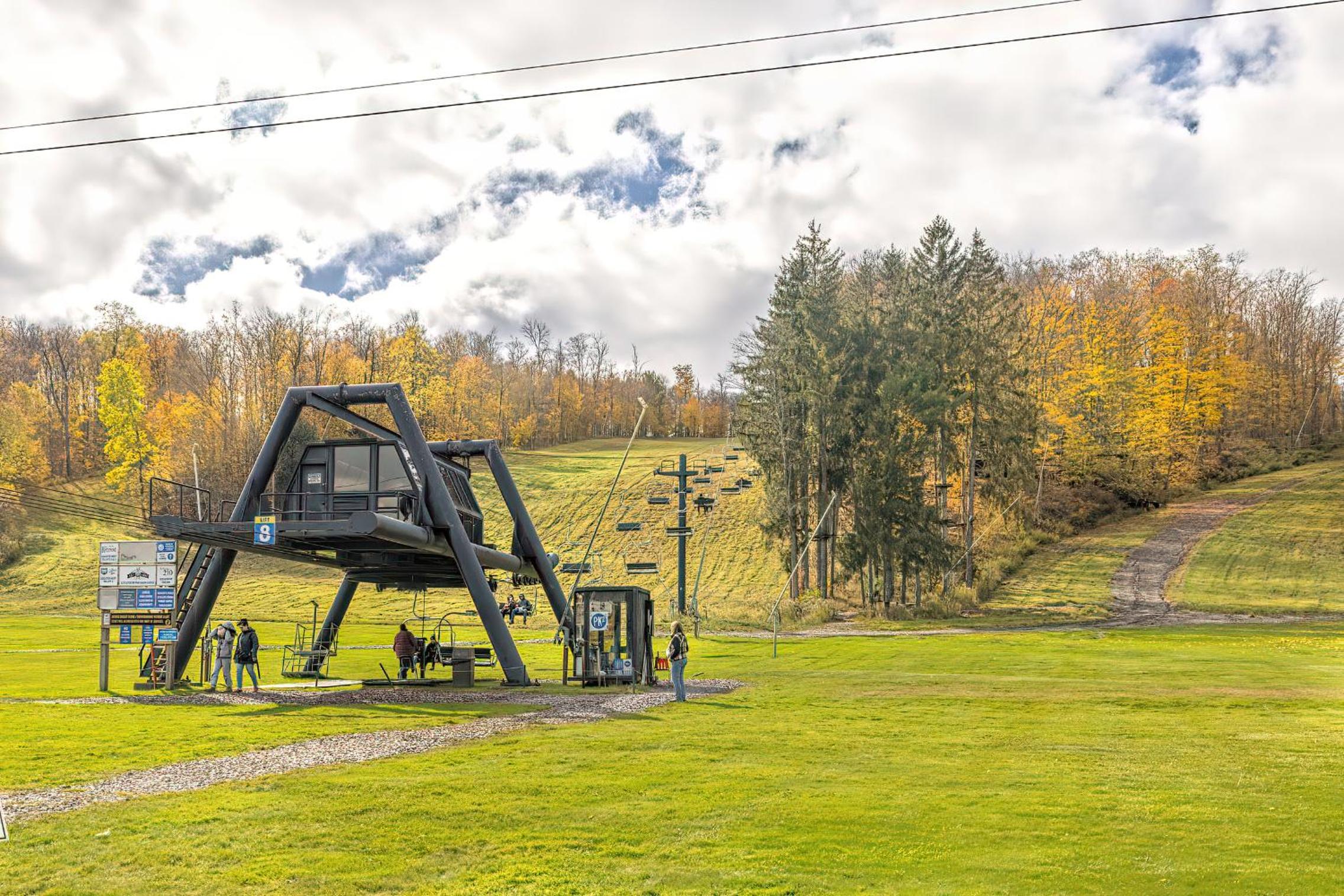 Sun & Snow Escape: Ski/Golf Condo at Peek & Peak view 5