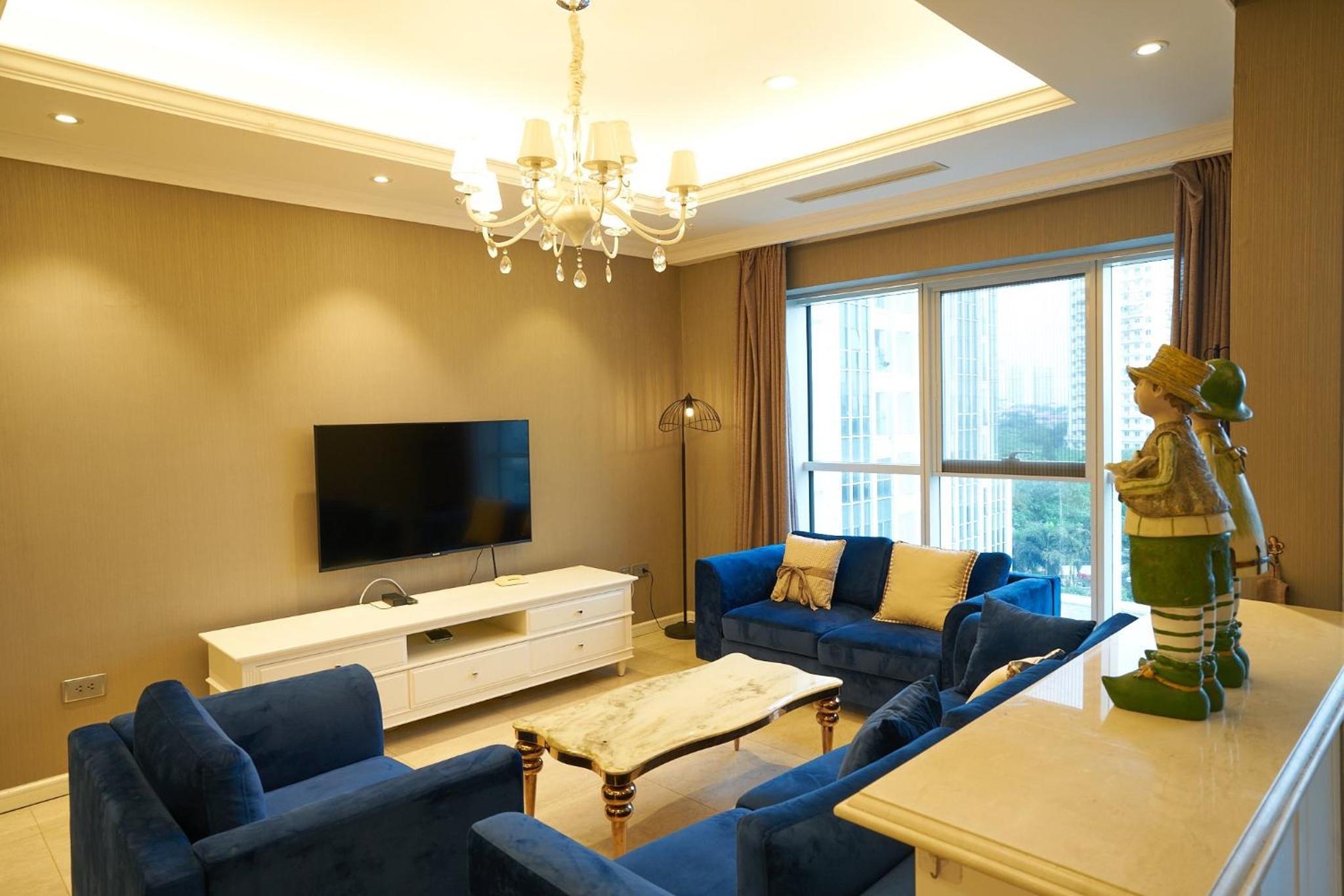 Elegance, luxury 4 bedrooms golf course view Ciputra Apartment