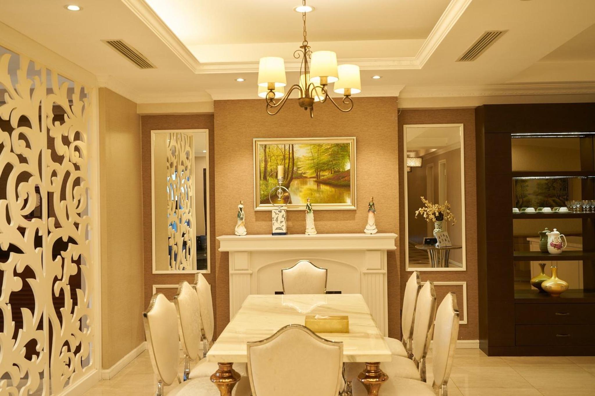 Elegance, luxury 4 bedrooms golf course view Ciputra Apartment
