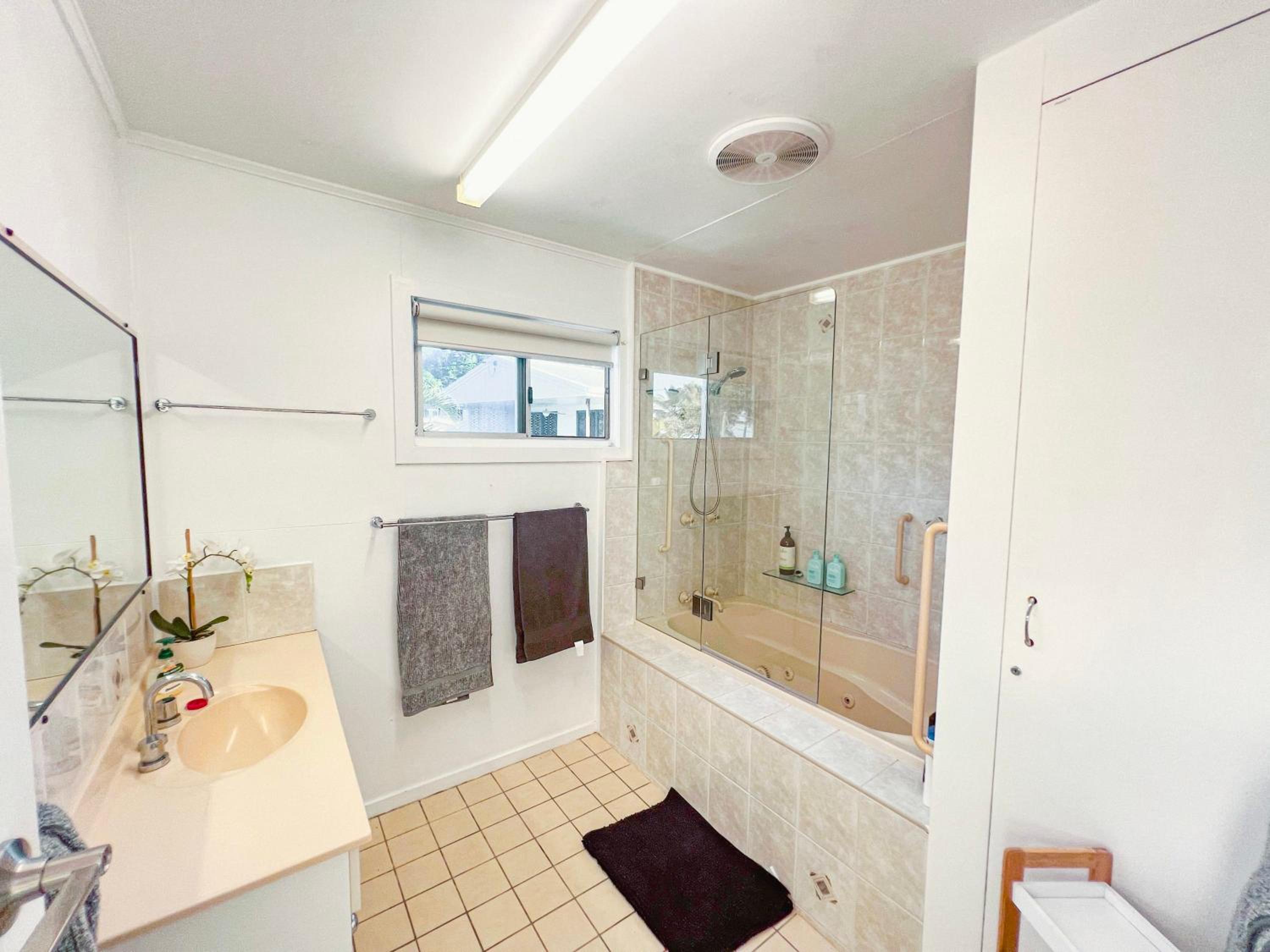 Bella Luna Beach Front - 3 bed