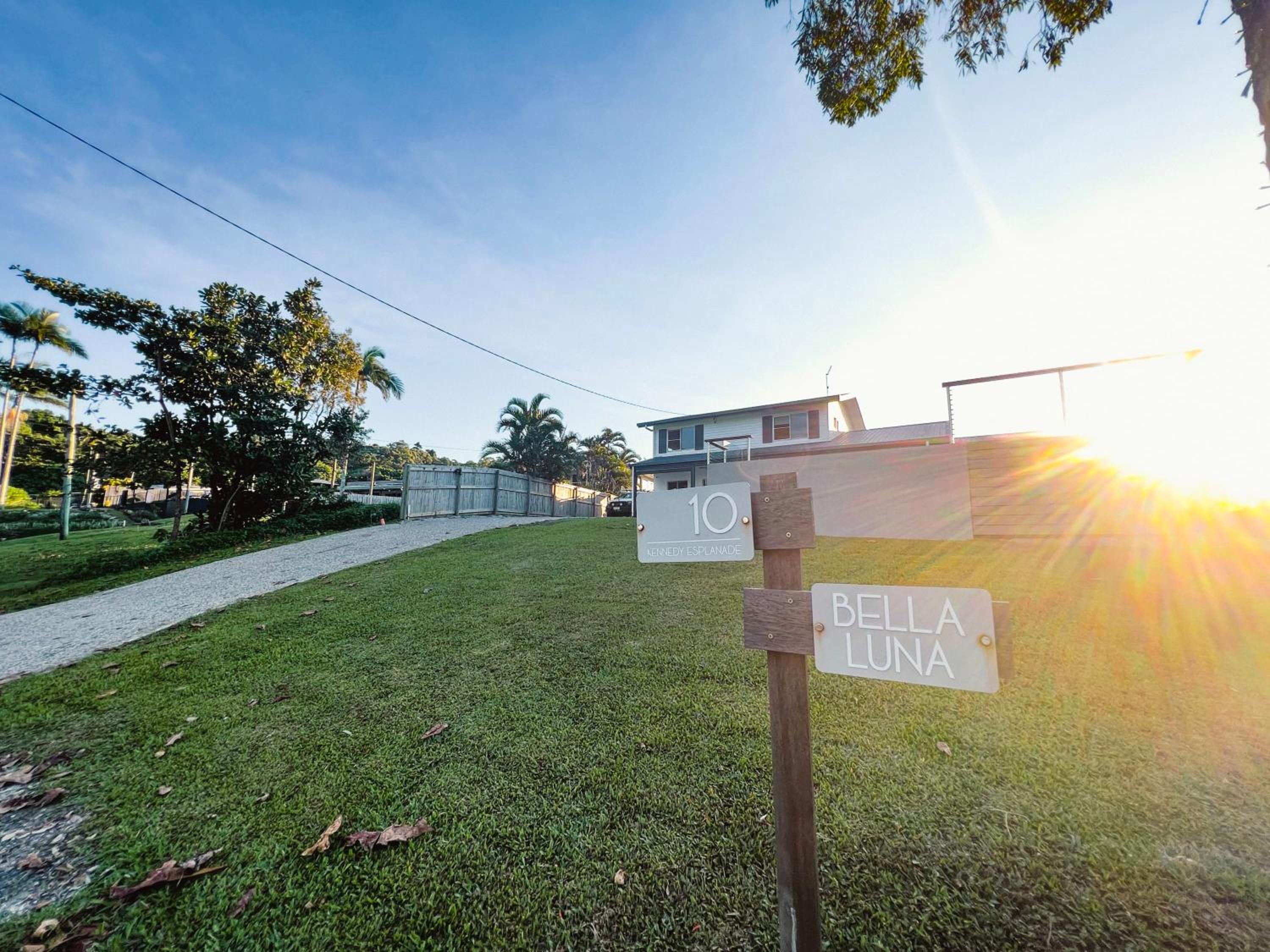 Bella Luna Beach Front - 3 bed