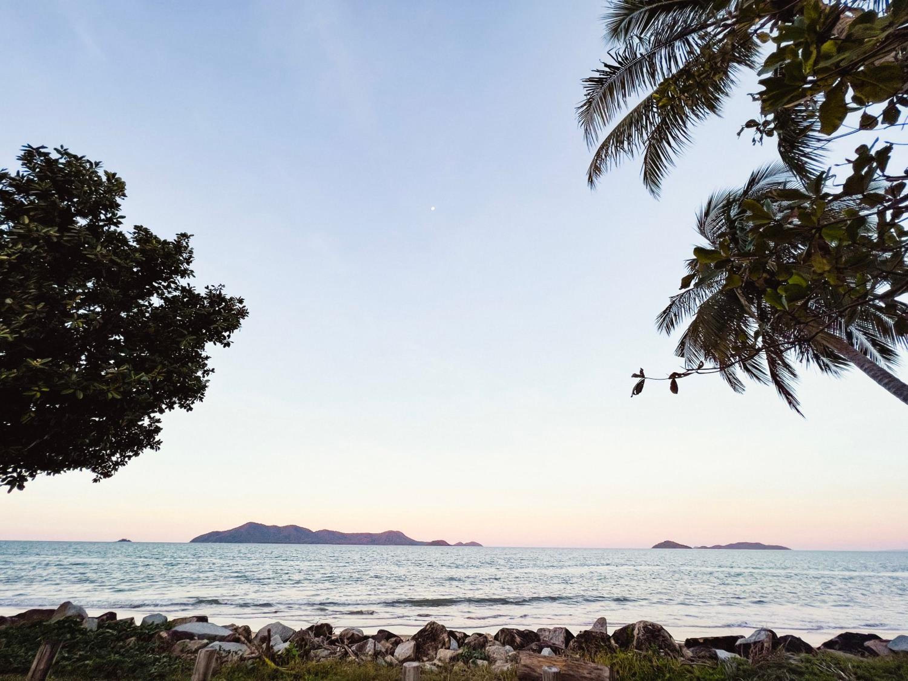 Bella Luna Beach Front - 3 bed
