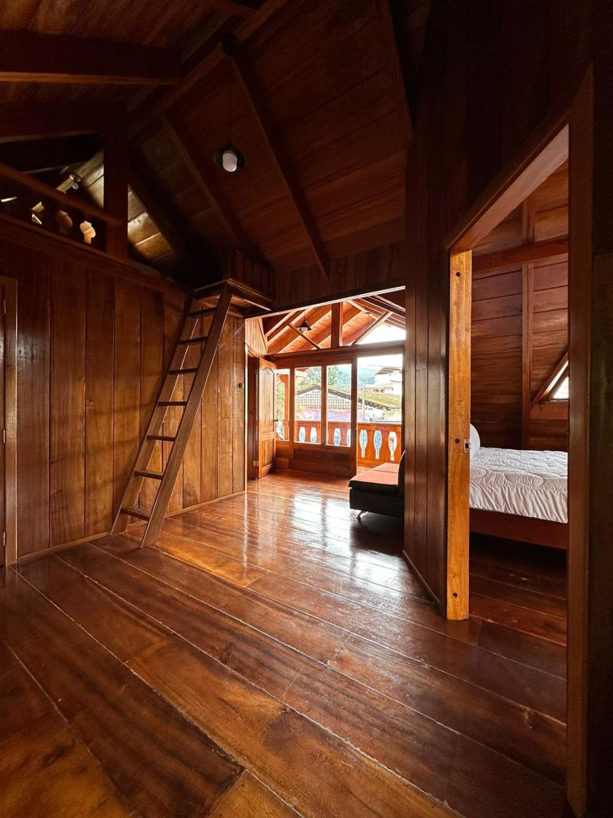 TONYs HOUSE MINDO
