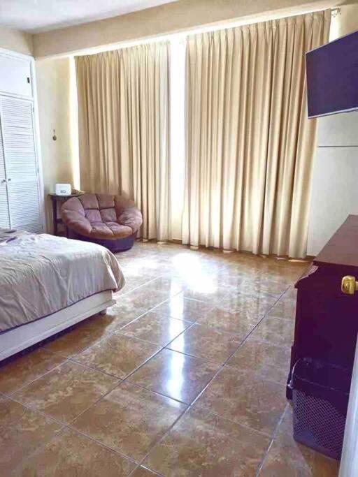 Cozy apartment to stay - 2bedrooms for 4 guests! view 2