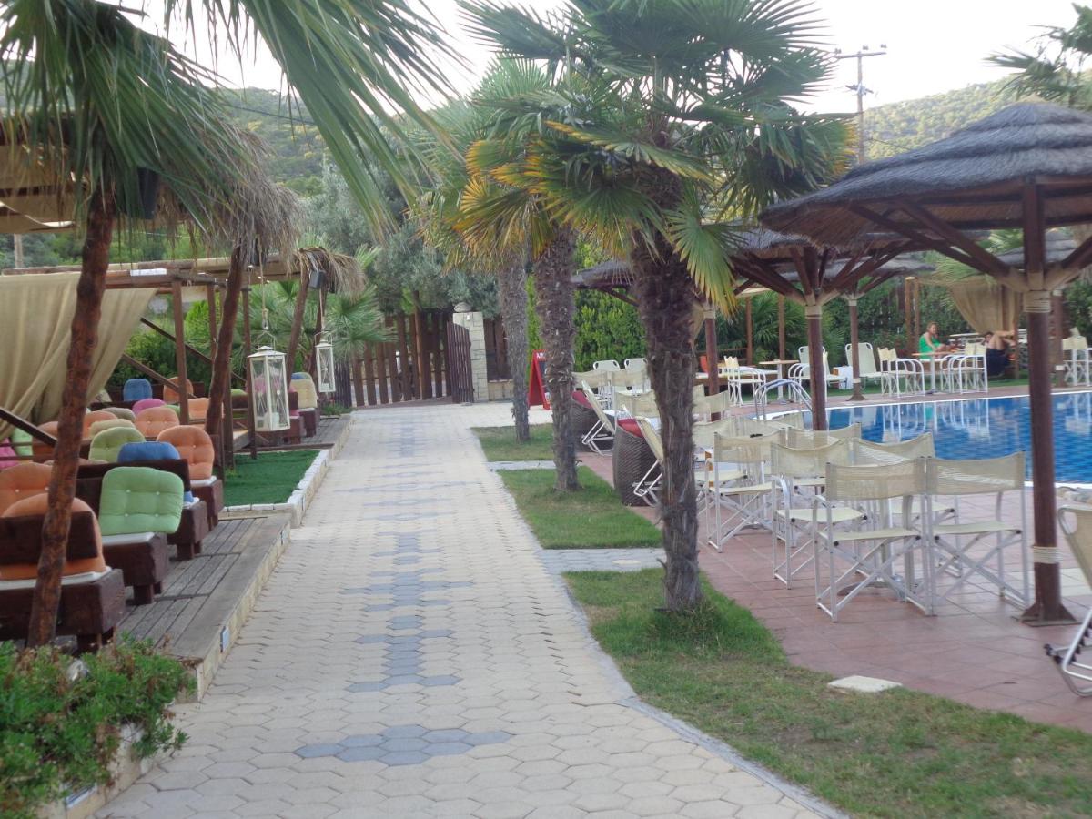 outdoor BBQ area