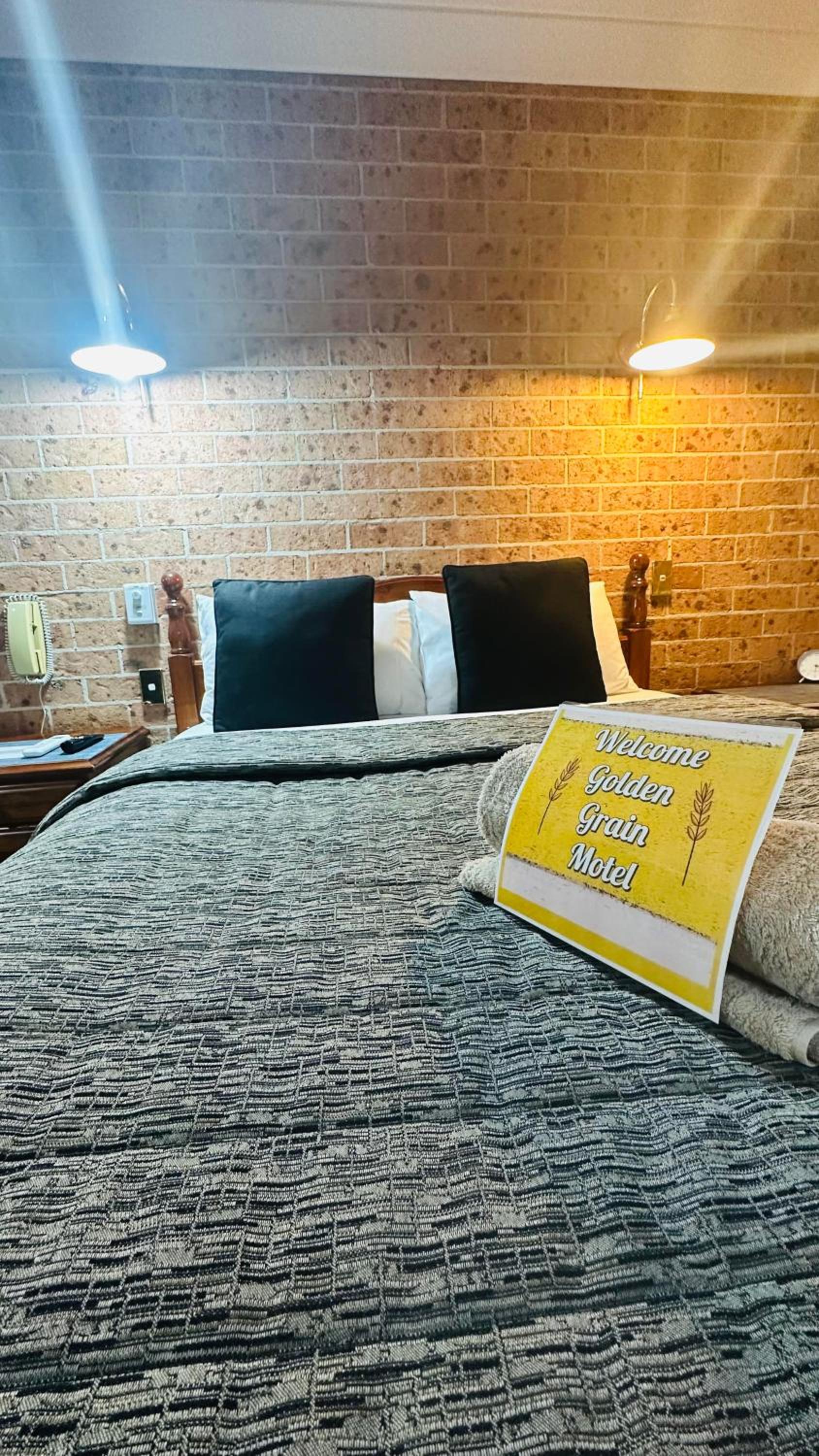 Golden Grain Motor Inn