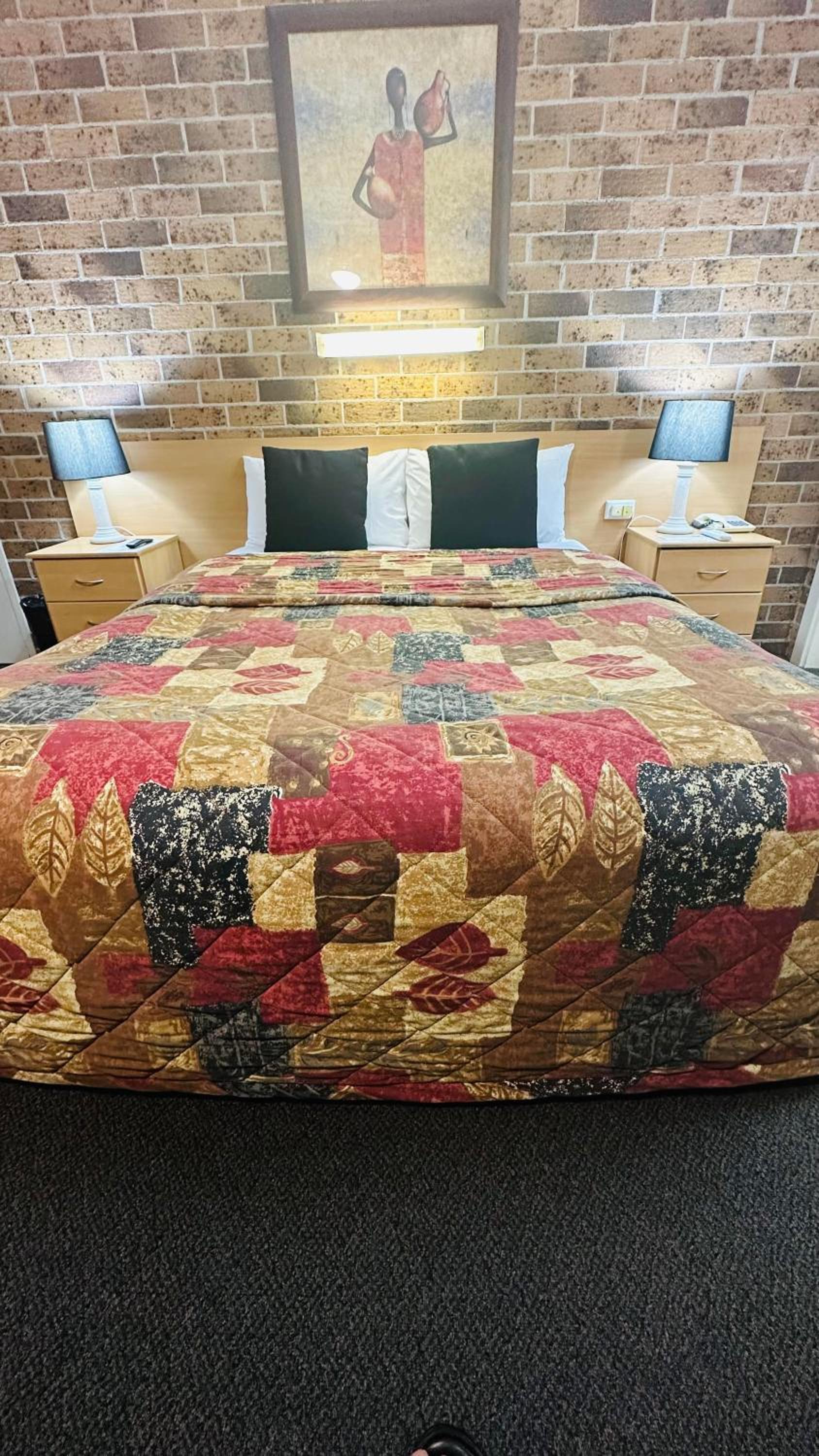 Golden Grain Motor Inn