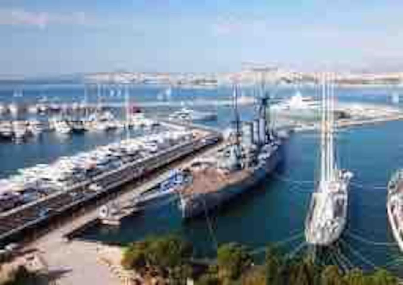 Paleo Faliro Athens fully equipped 2 bedrooms 90 sqm big apartment 200m to Free beach