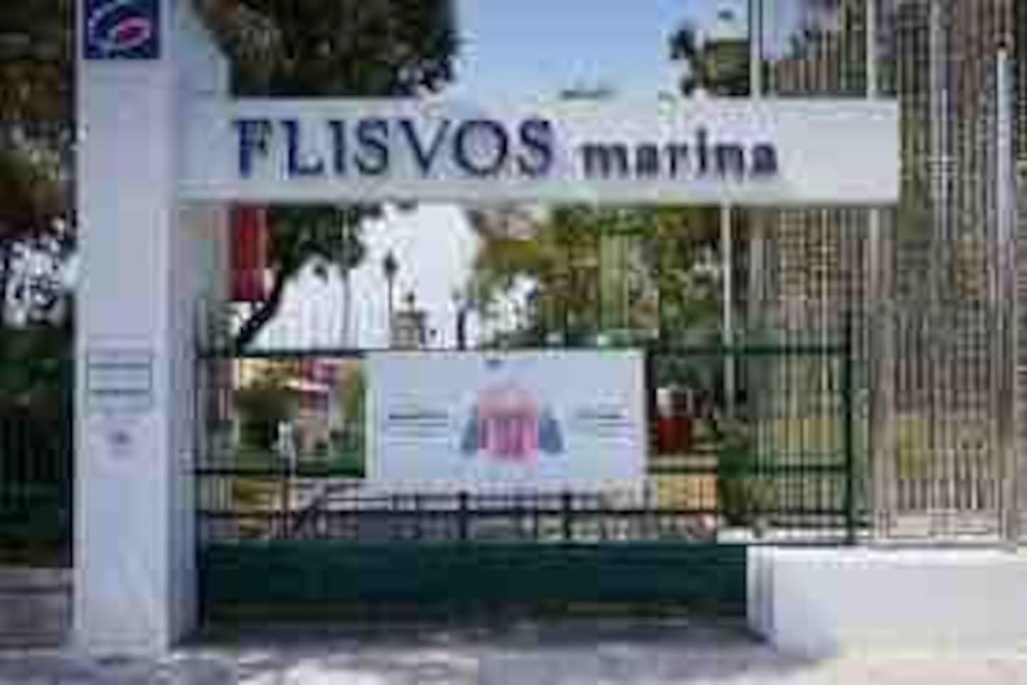 Paleo Faliro Athens fully equipped 2 bedrooms 90 sqm big apartment 200m to Free beach