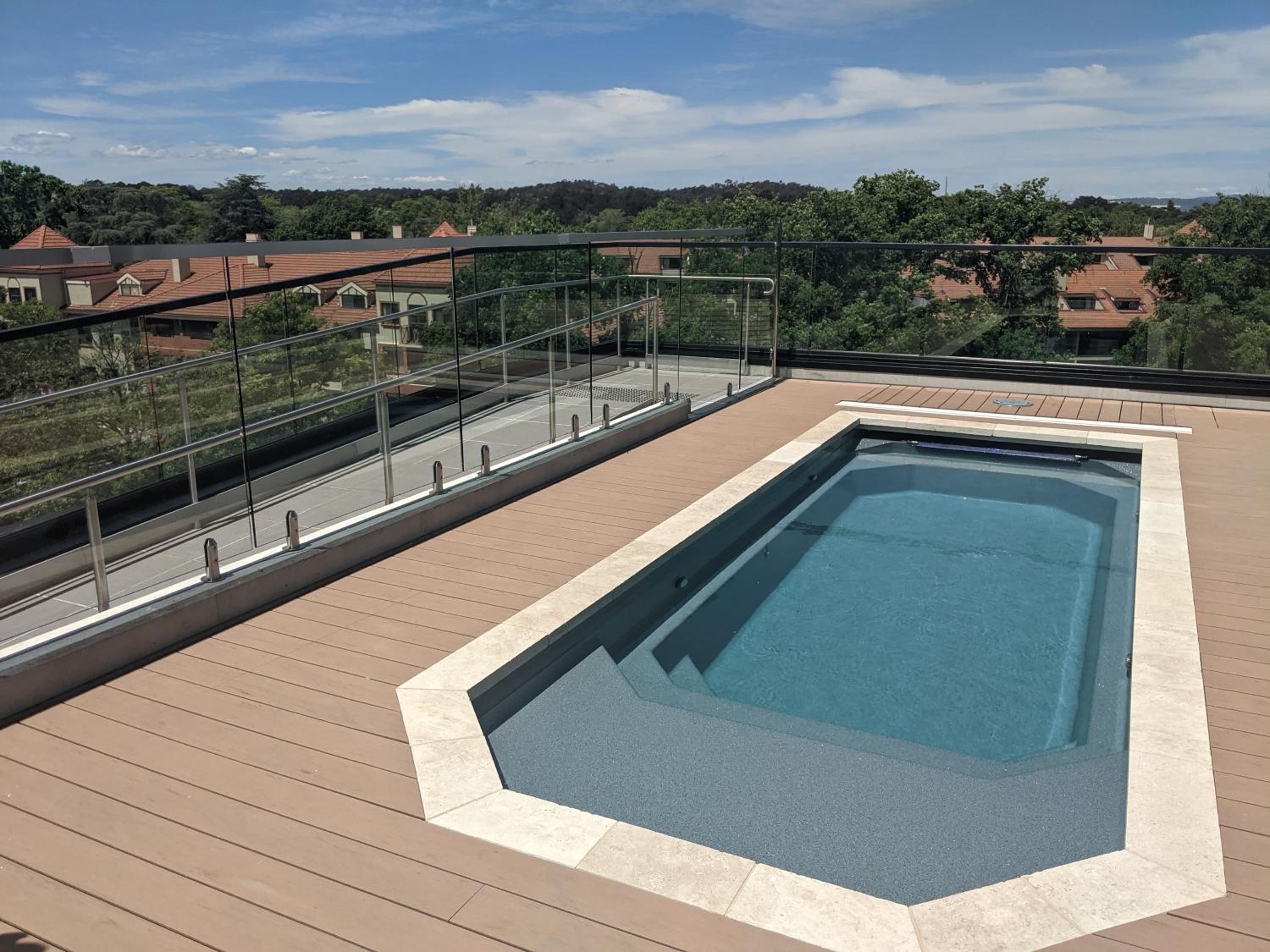 Smart apartment right in Canberra CBD