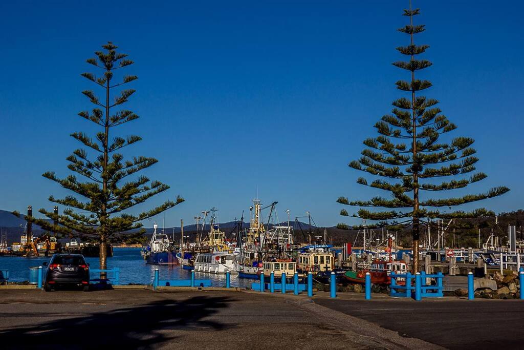 Totally Beachin! - walking distance to the beach
