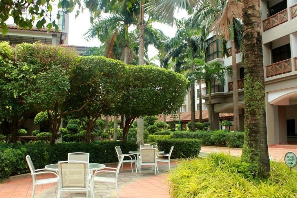 Costa Mahkota 2BR 3Queen sea view