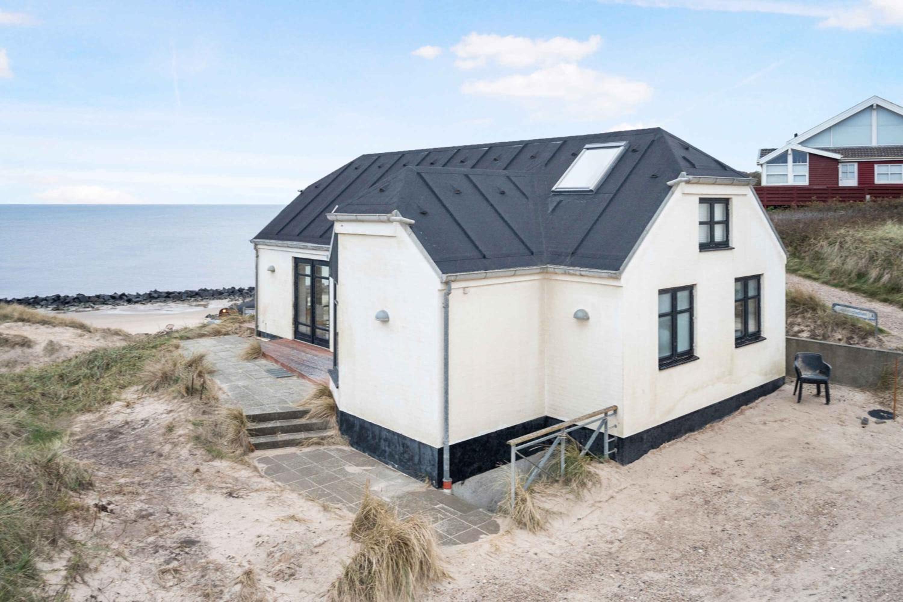 Beachfront Cottage With Panoramic View