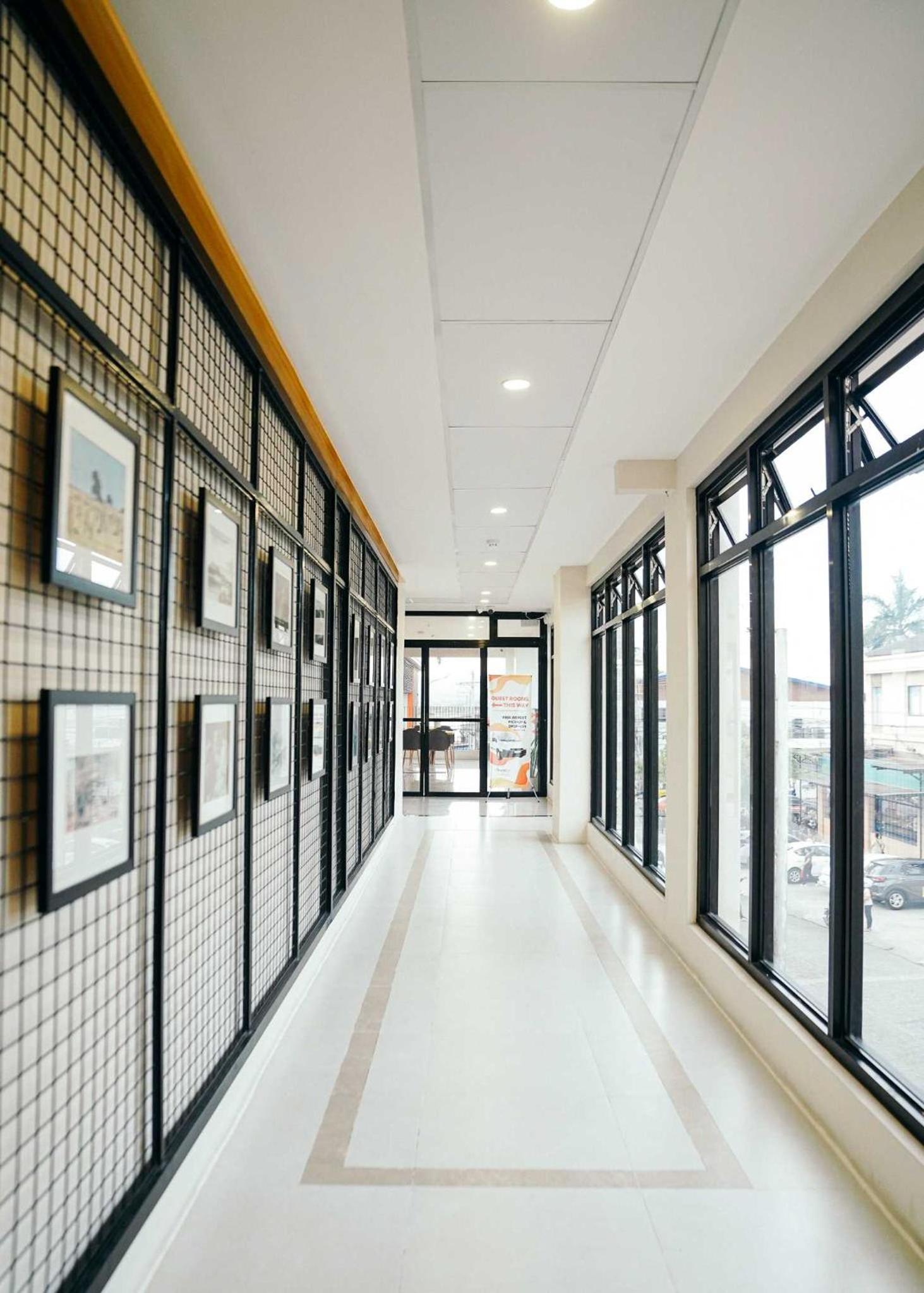 Travelbee Airport Inn