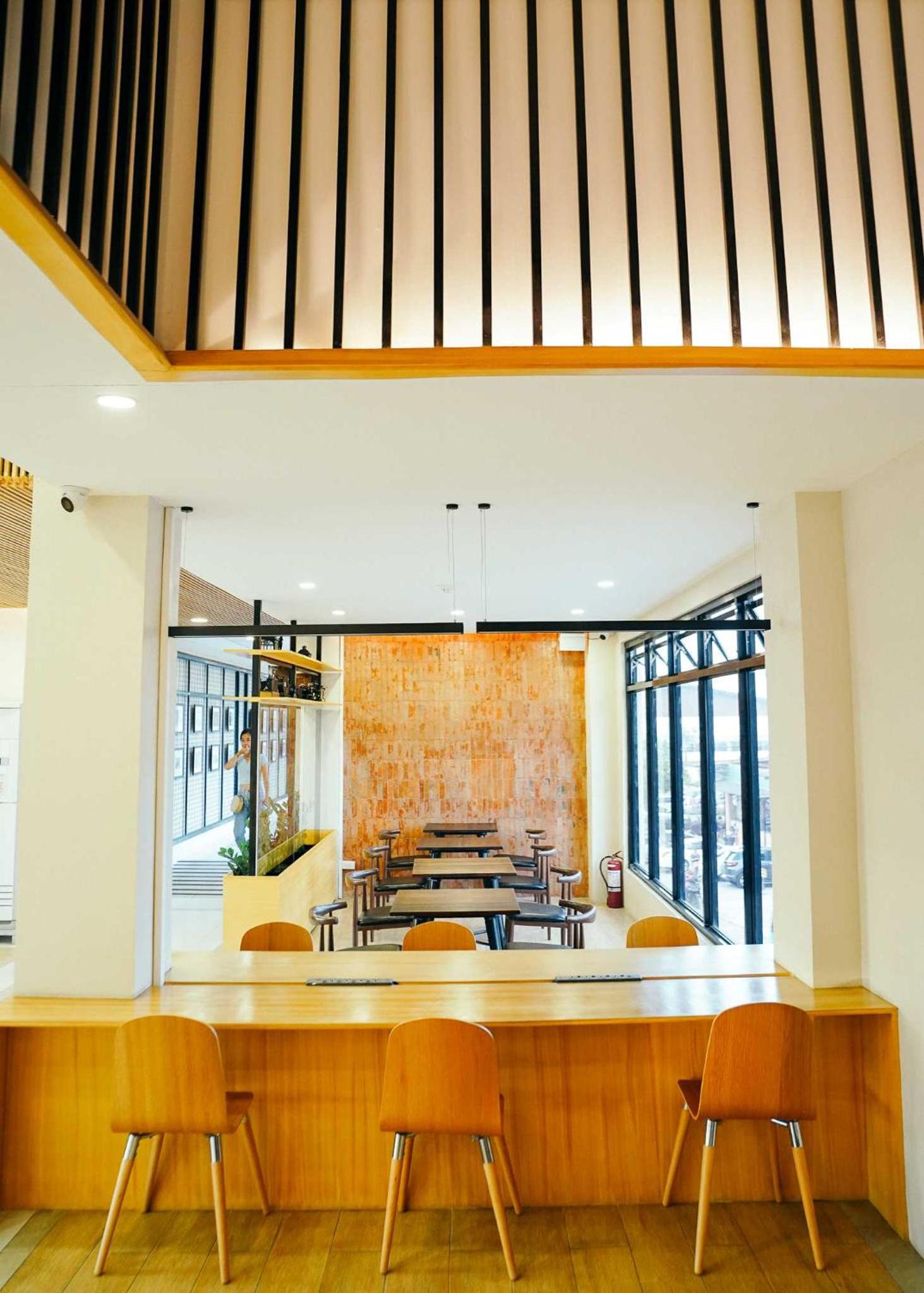 Travelbee Airport Inn