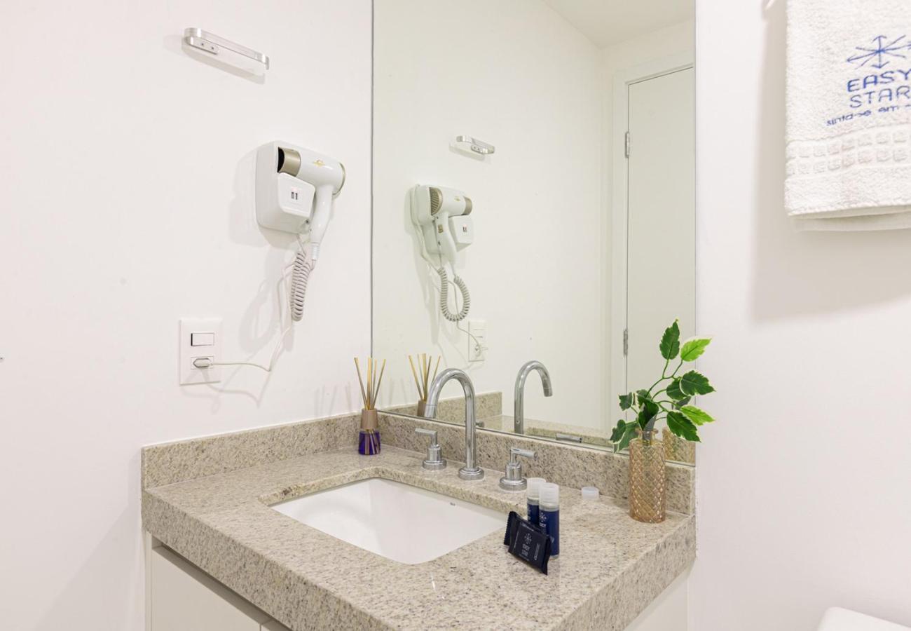 Easy Star - Beautiful Studio in the Heart of Brooklin! - ZM01H